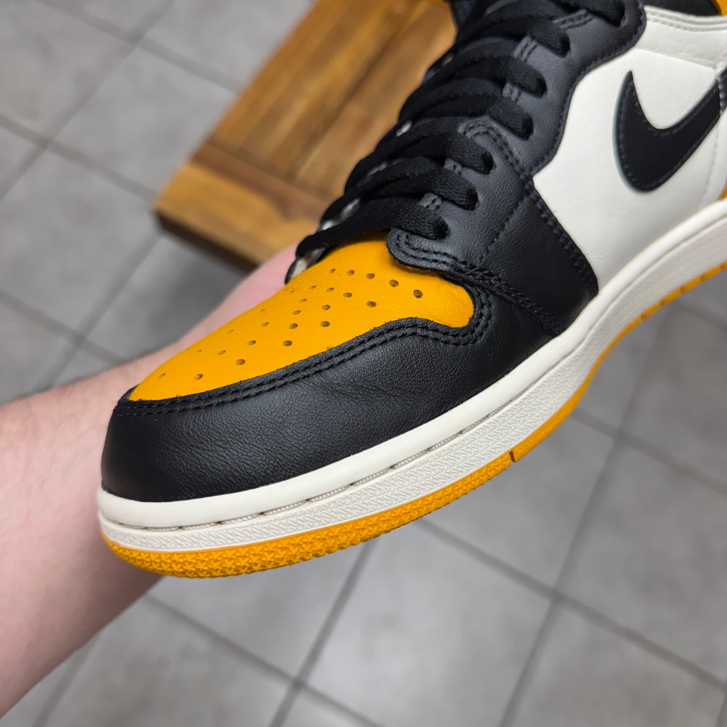 Jordan 1 High OG Yellow Toe (Worn)