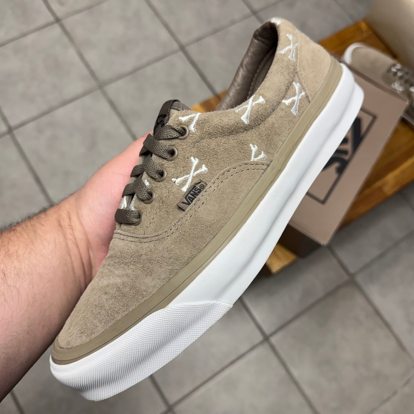 VANS WTAPS x OG Era LX
Bones - Coyote (Worn)