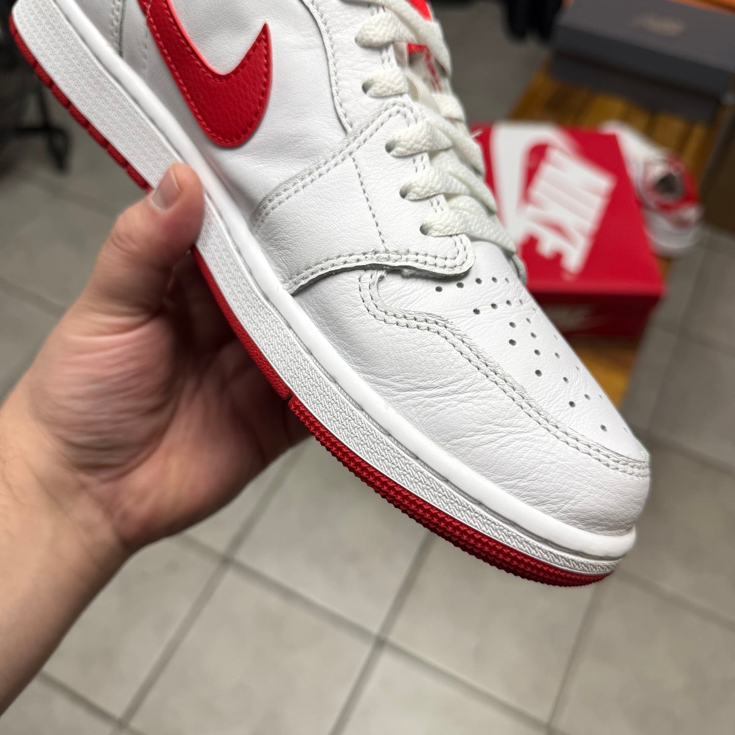 Jordan 1 Low OG University Red (Worn)