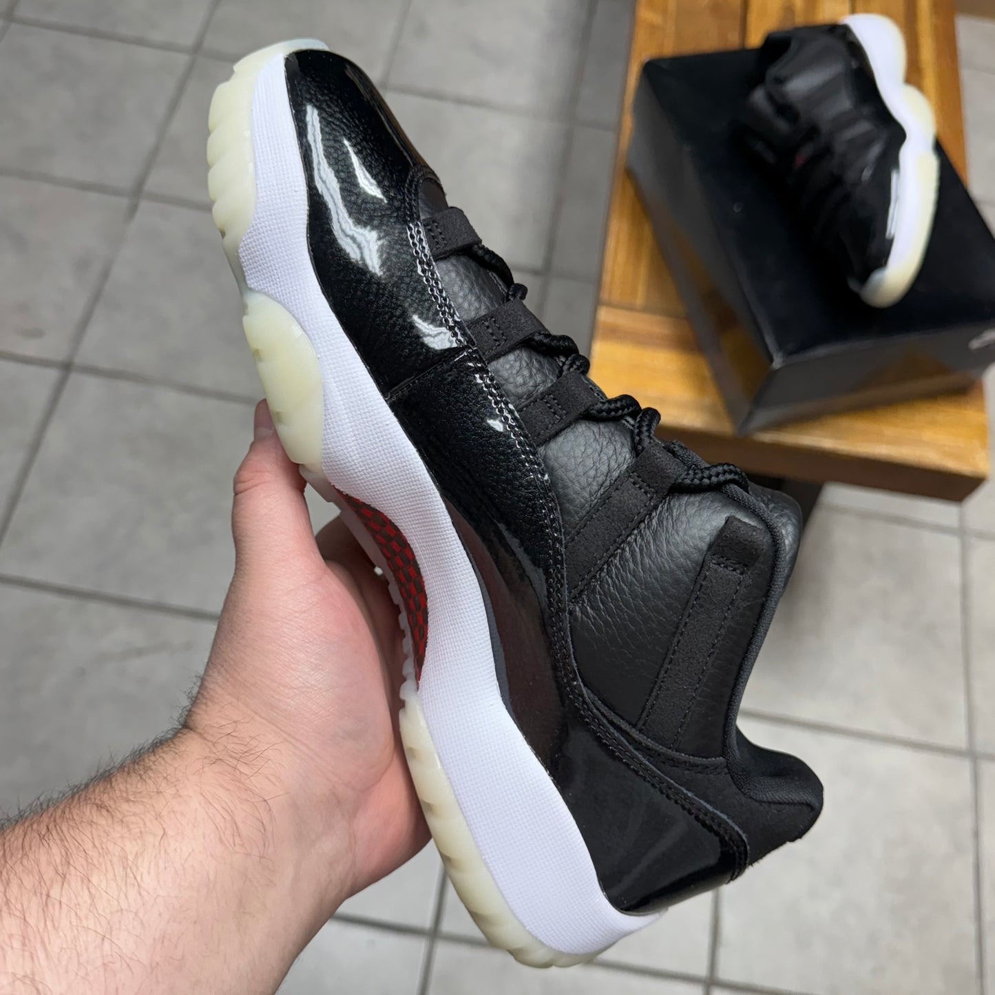 Jordan 11 Low 72-10
