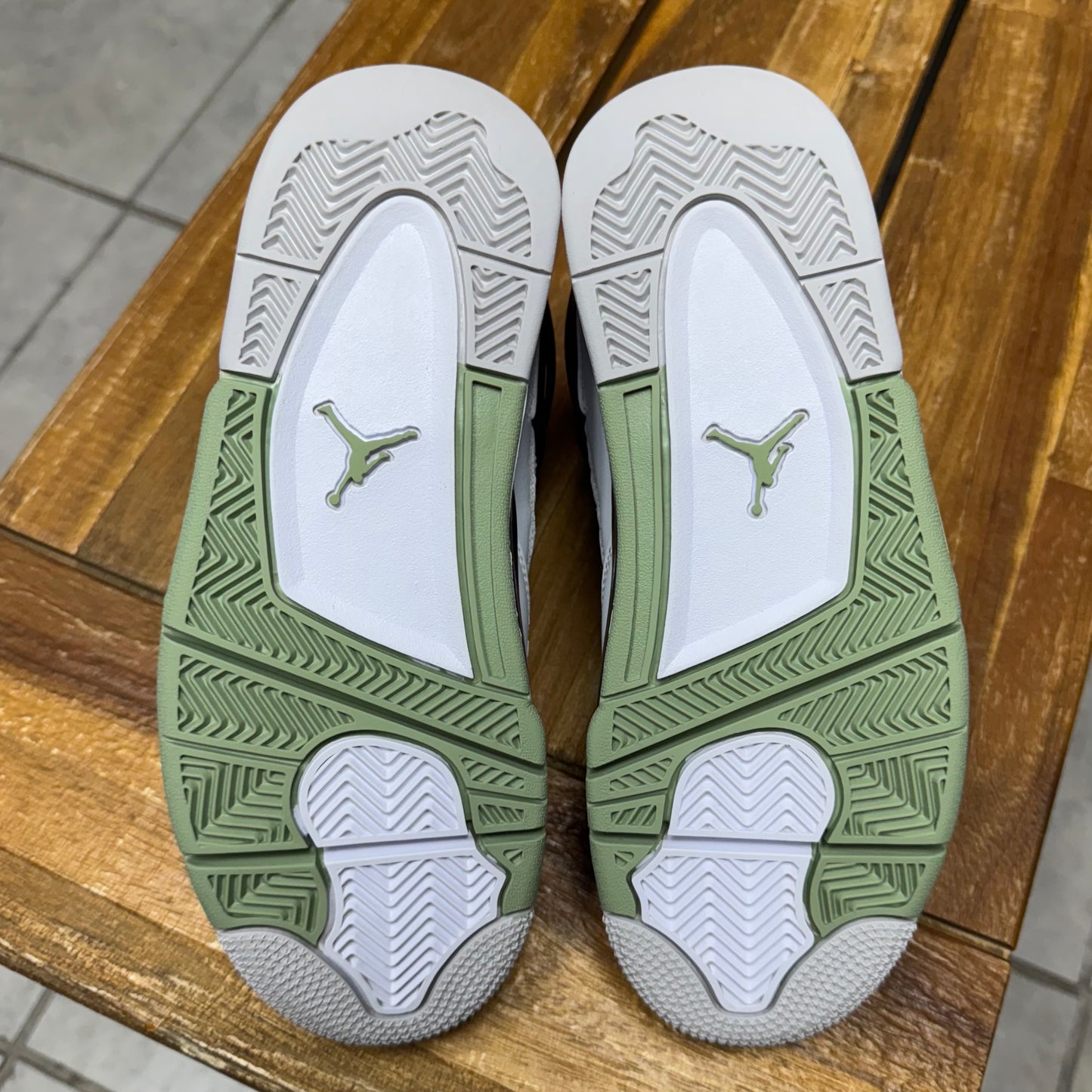 Jordan 4 Seafoam (Worn)