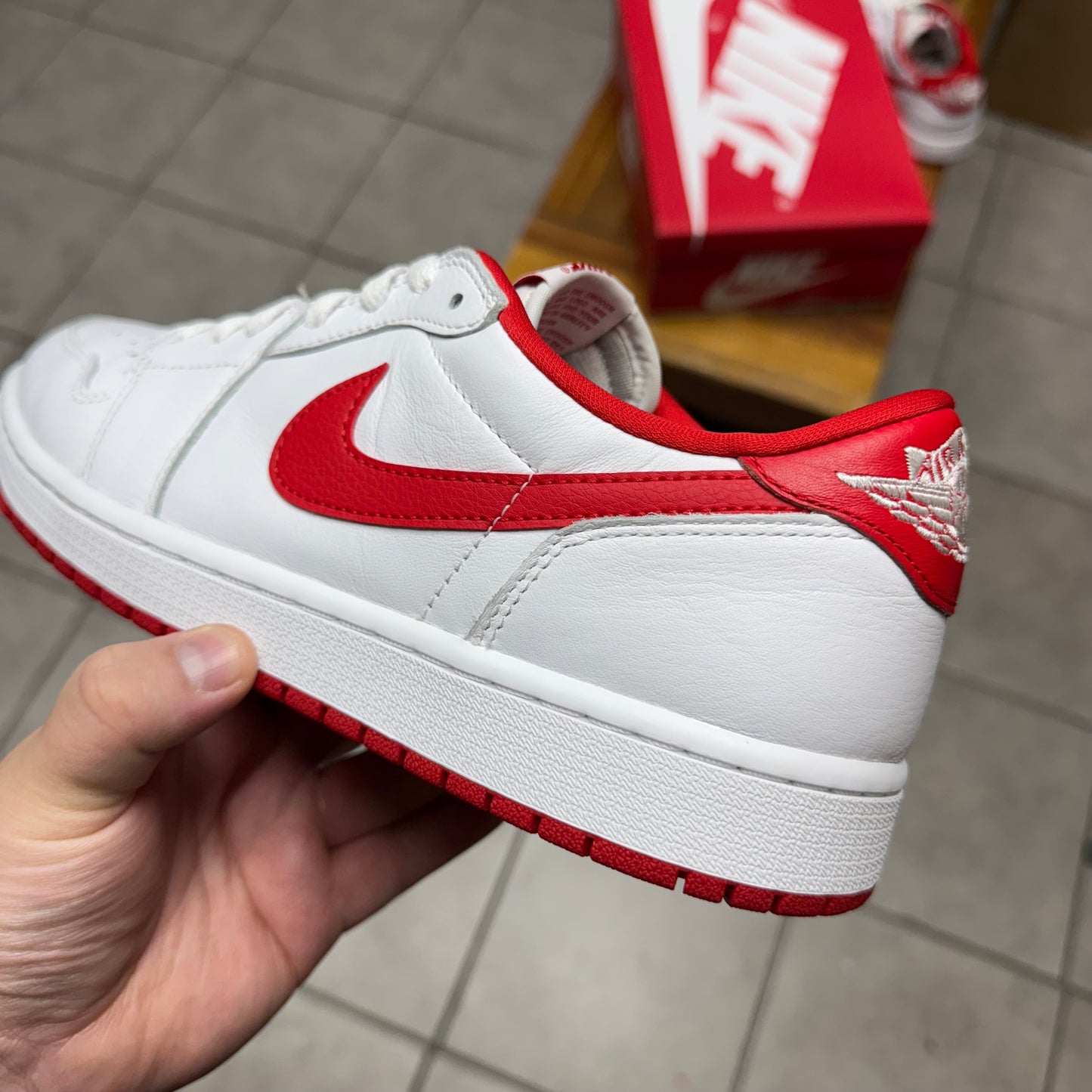 Jordan 1 Low OG University Red (Worn)