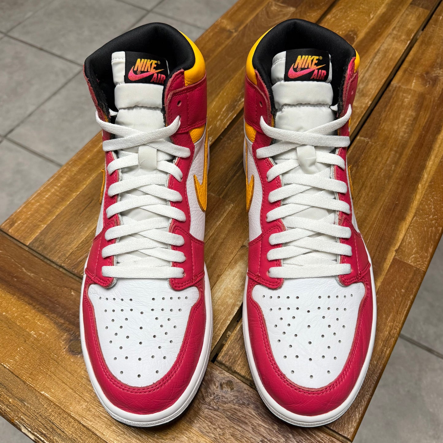 Jordan 1 High OG Light Fusion Red (Worn)