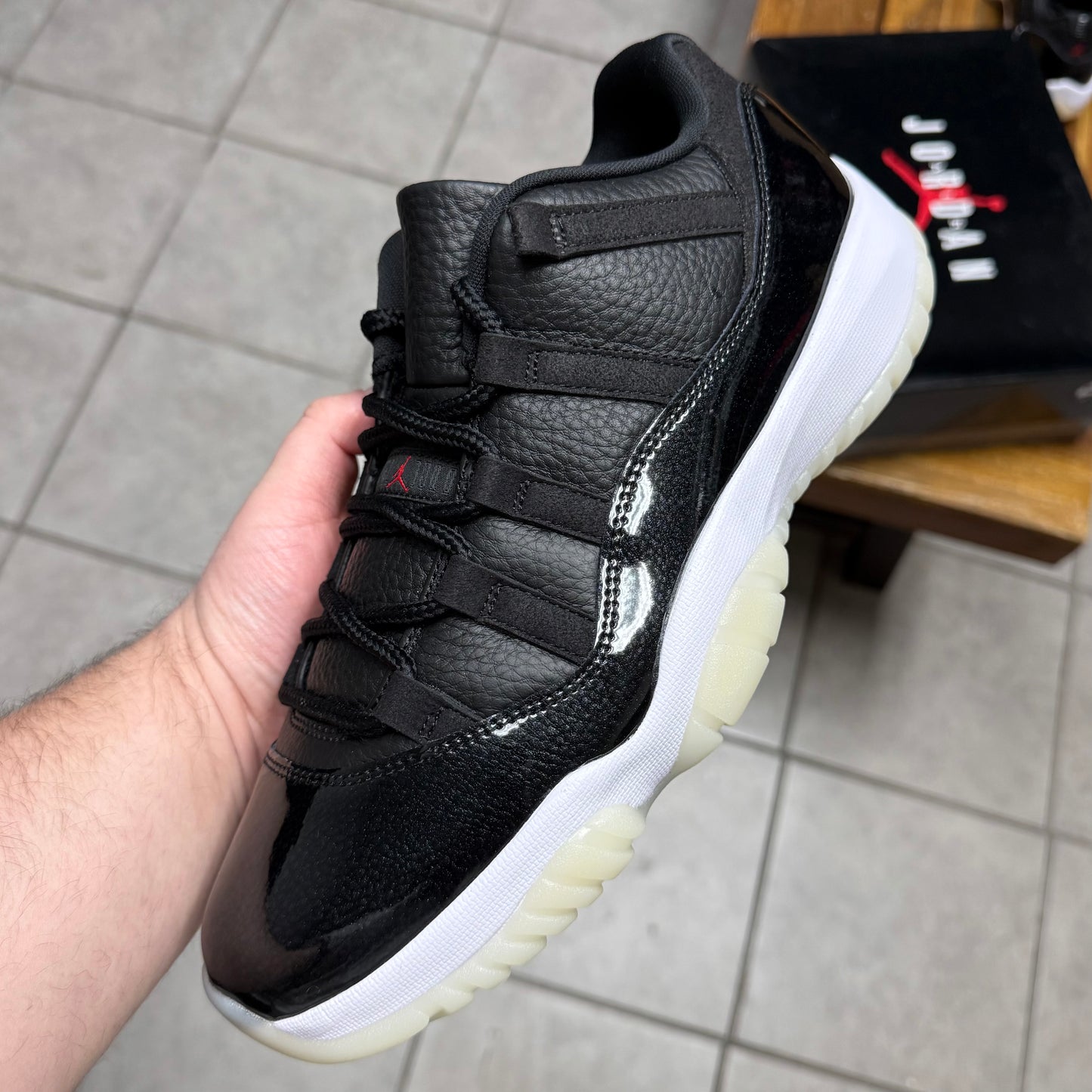 Jordan 11 Low 72-10