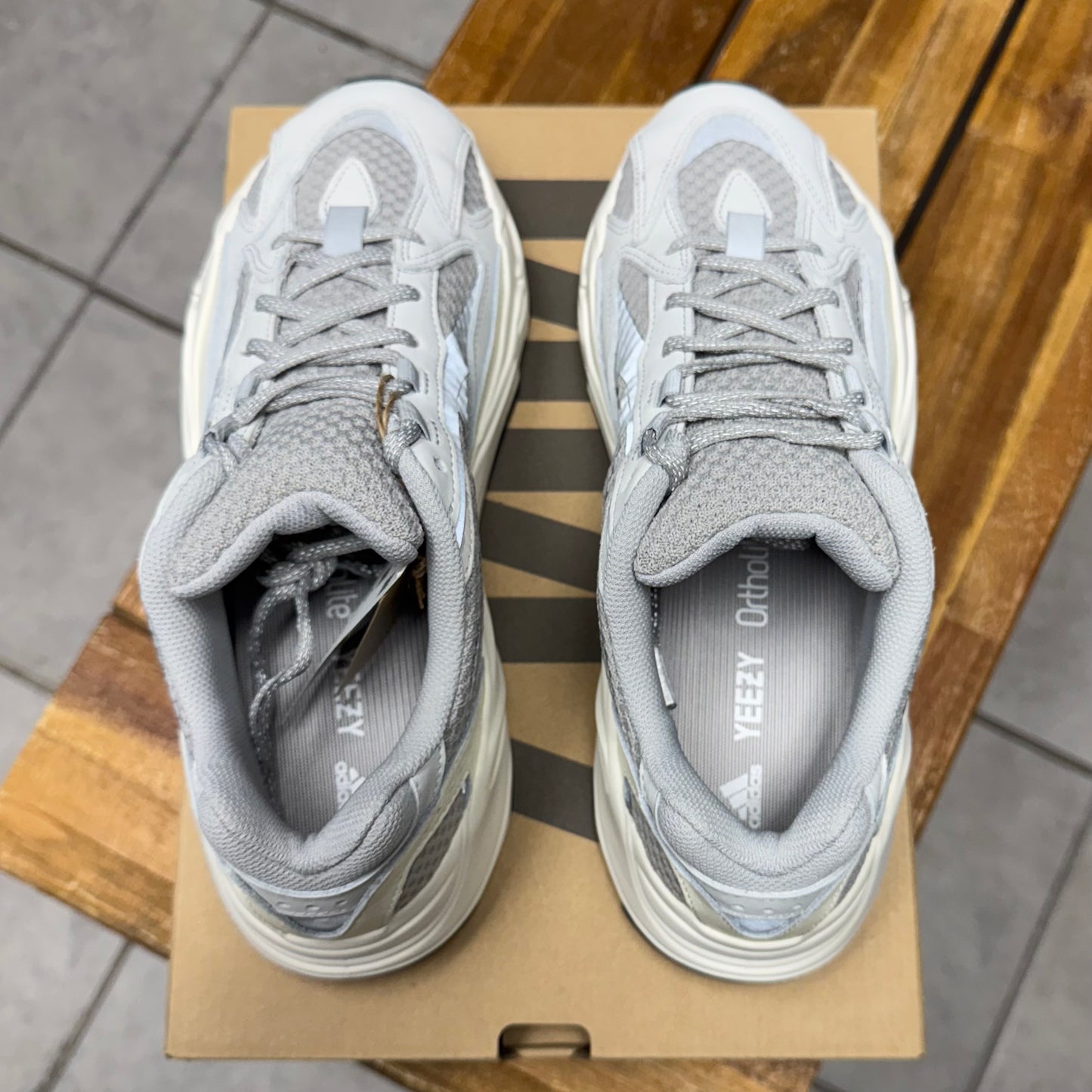 Yeezy 700 V2 Static