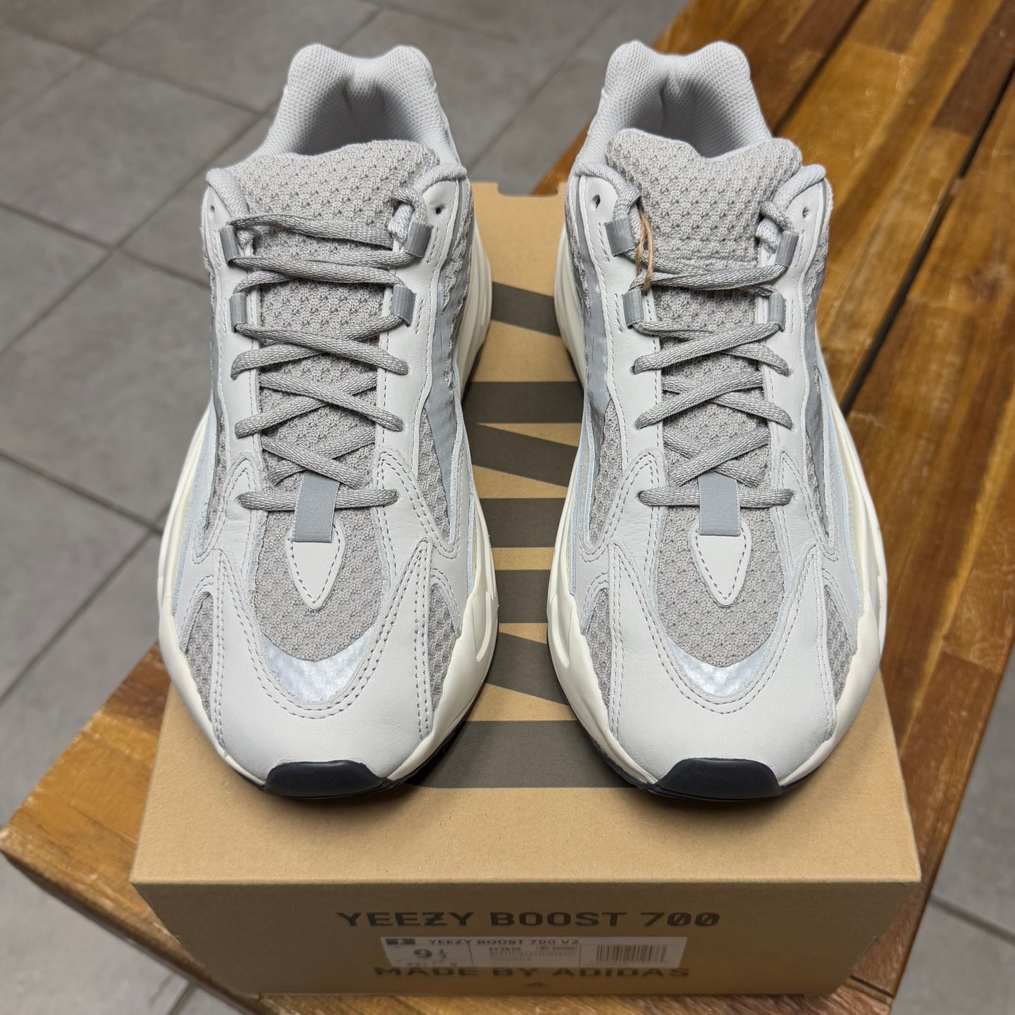 Yeezy 700 V2 Static