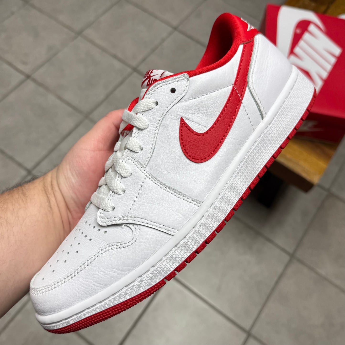 Jordan 1 Low OG University Red (Worn)