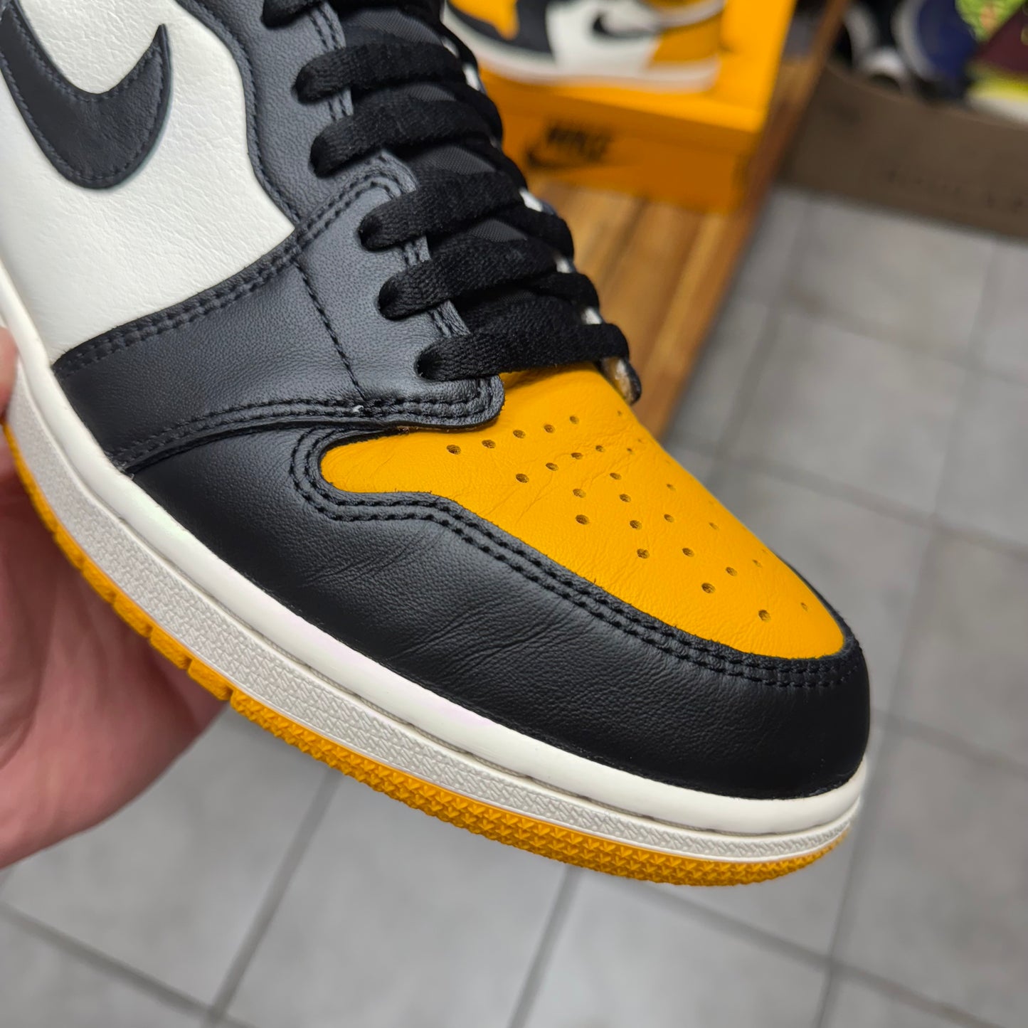 Jordan 1 High OG Yellow Toe (Worn)