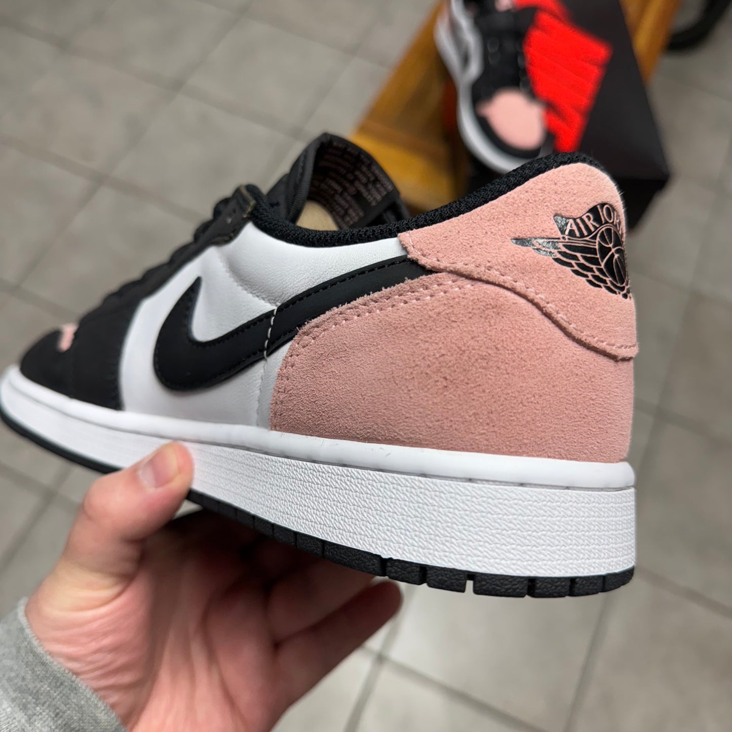 Jordan 1 Low OG Bleached Coral (Worn)