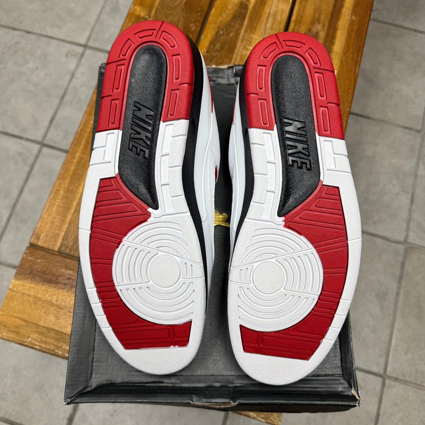 Jordan 2 Retro Low Chicago 2016 (Worn)