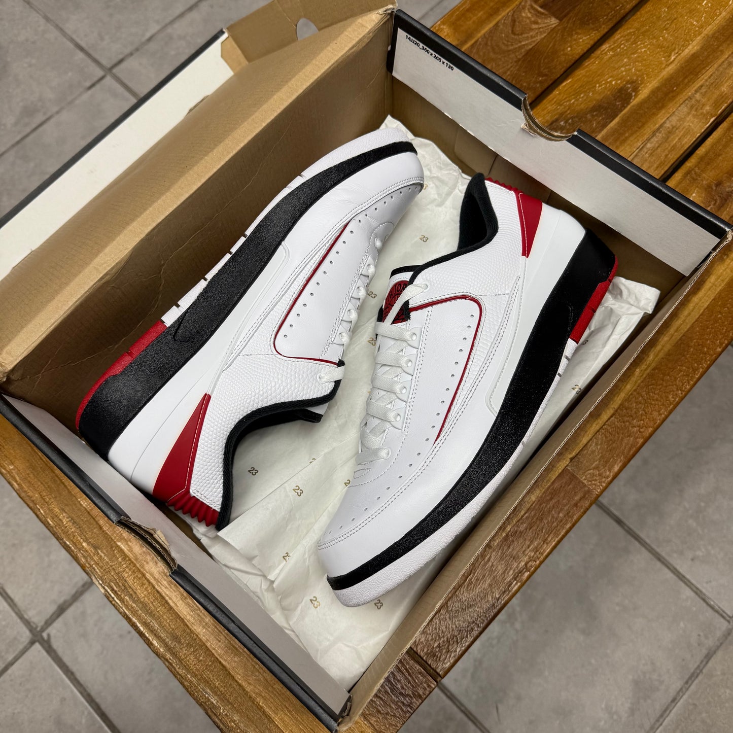 Jordan 2 Retro Low Chicago 2016 (Worn)