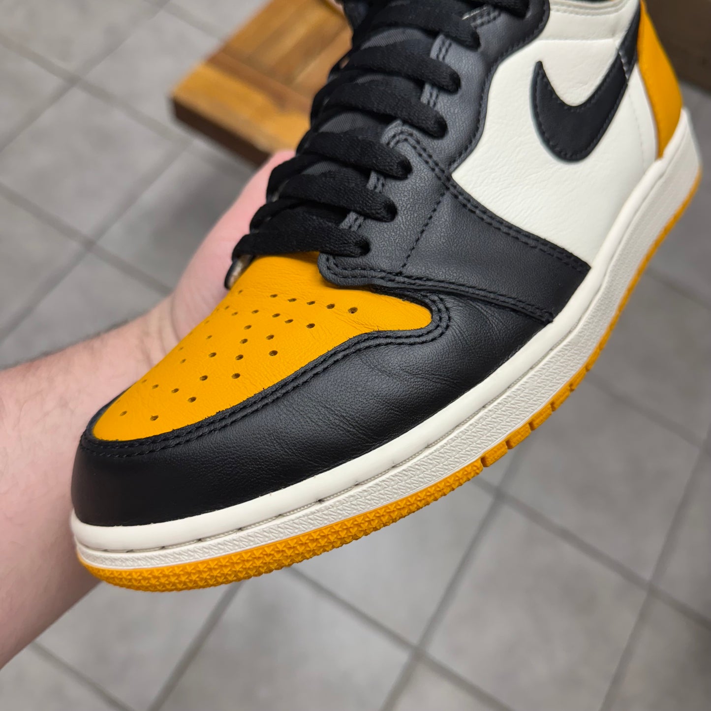 Jordan 1 High OG Yellow Toe (Worn)