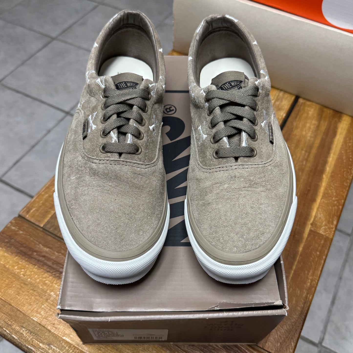 VANS WTAPS x OG Era LX
Bones - Coyote (Worn)