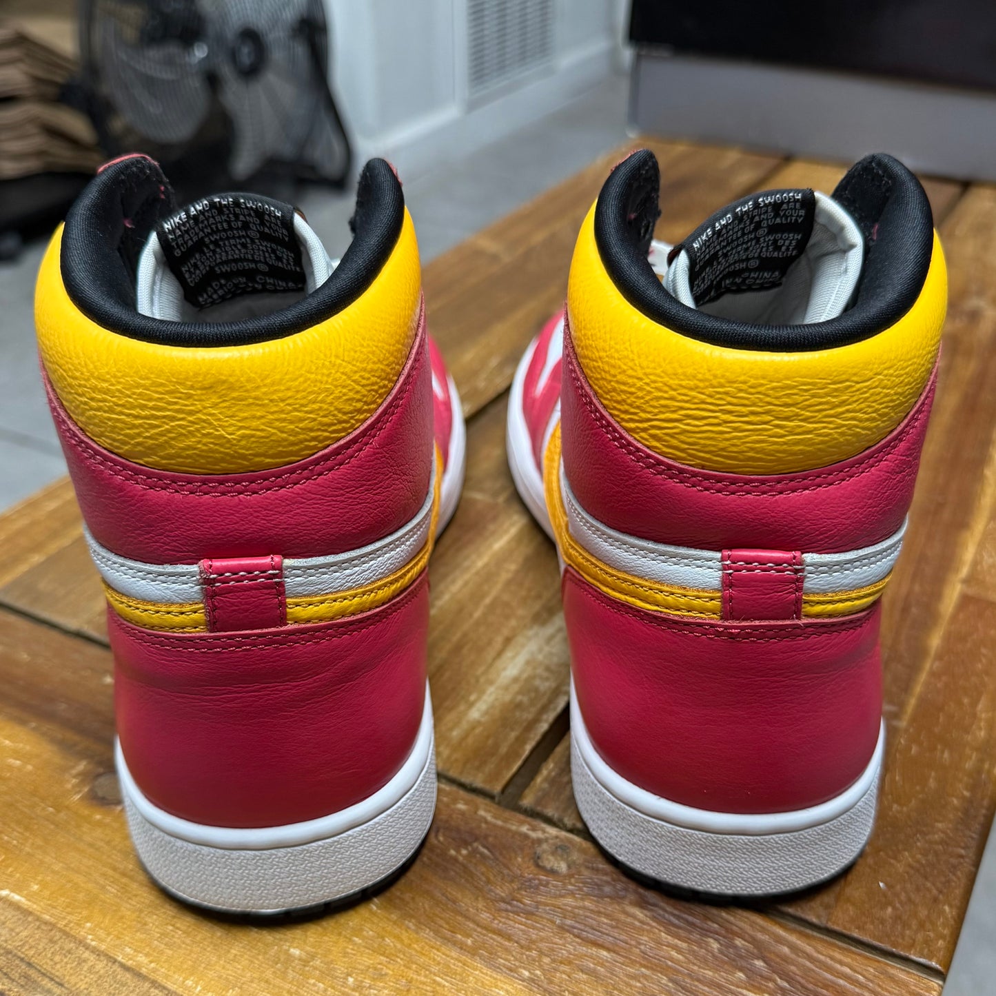 Jordan 1 High OG Light Fusion Red (Worn)