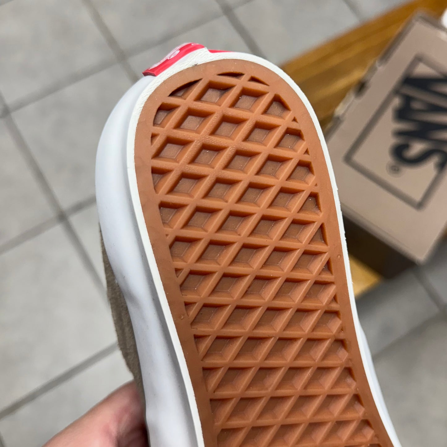 VANS WTAPS x OG Era LX
Bones - Coyote (Worn)