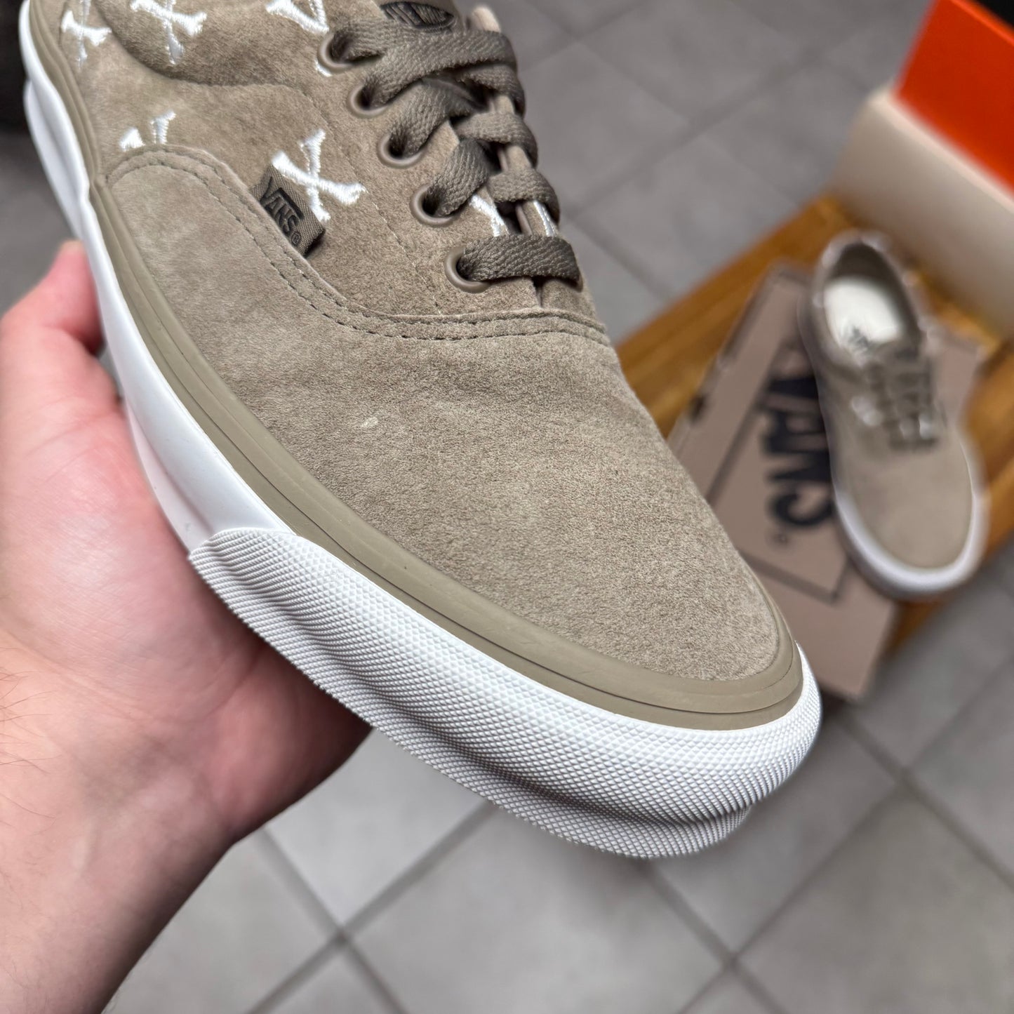 VANS WTAPS x OG Era LX
Bones - Coyote (Worn)