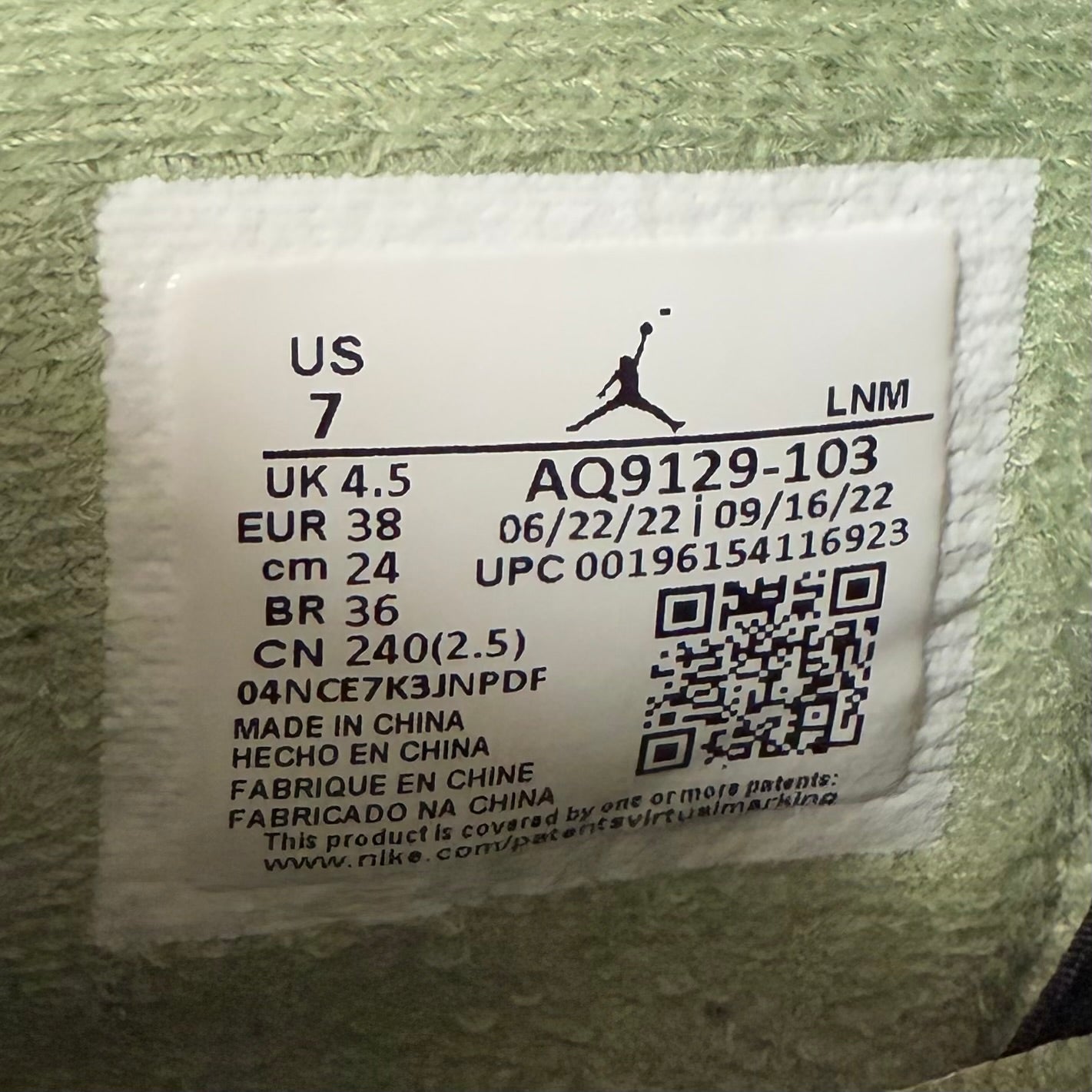 Jordan 4 Seafoam (Worn)
