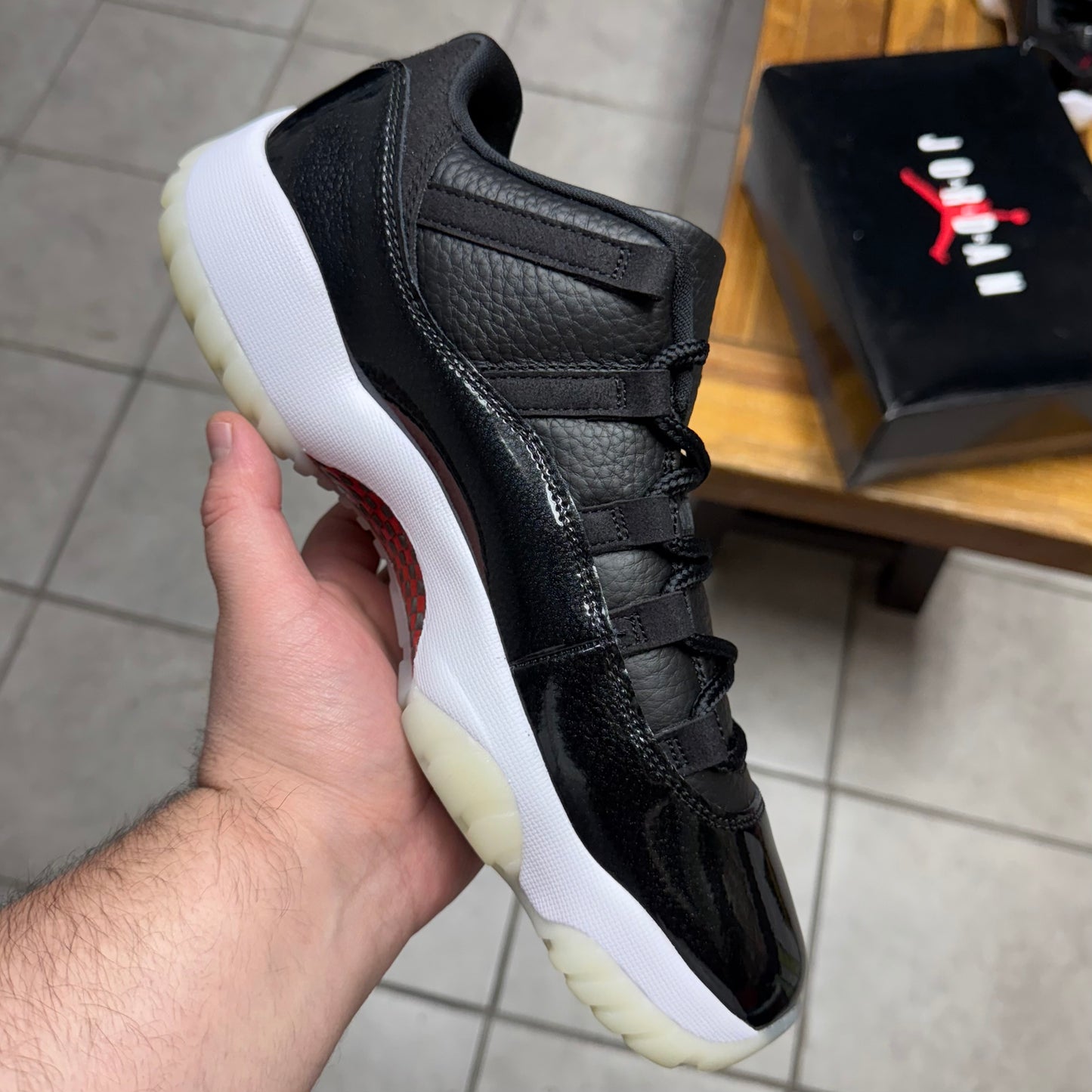 Jordan 11 Low 72-10