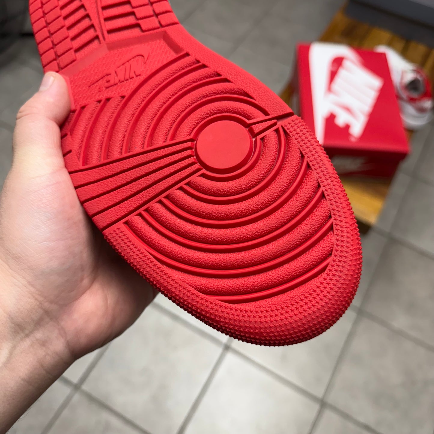 Jordan 1 Low OG University Red (Worn)