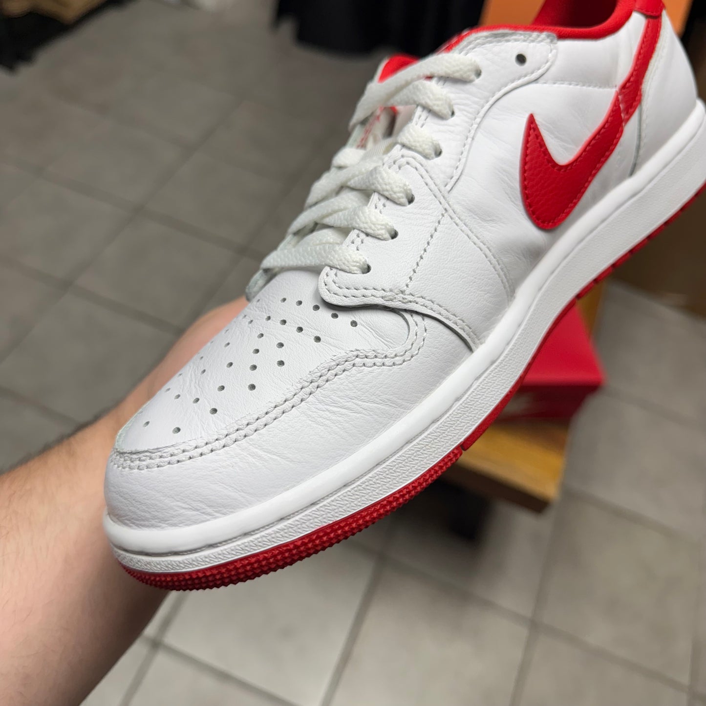 Jordan 1 Low OG University Red (Worn)