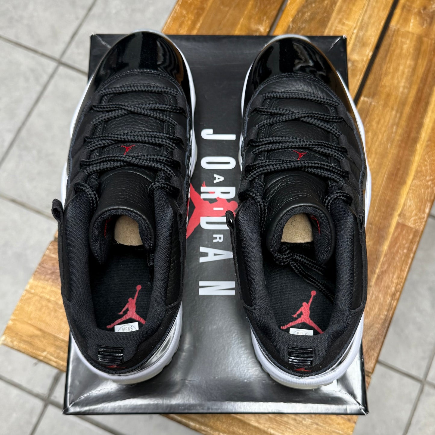 Jordan 11 Low 72-10