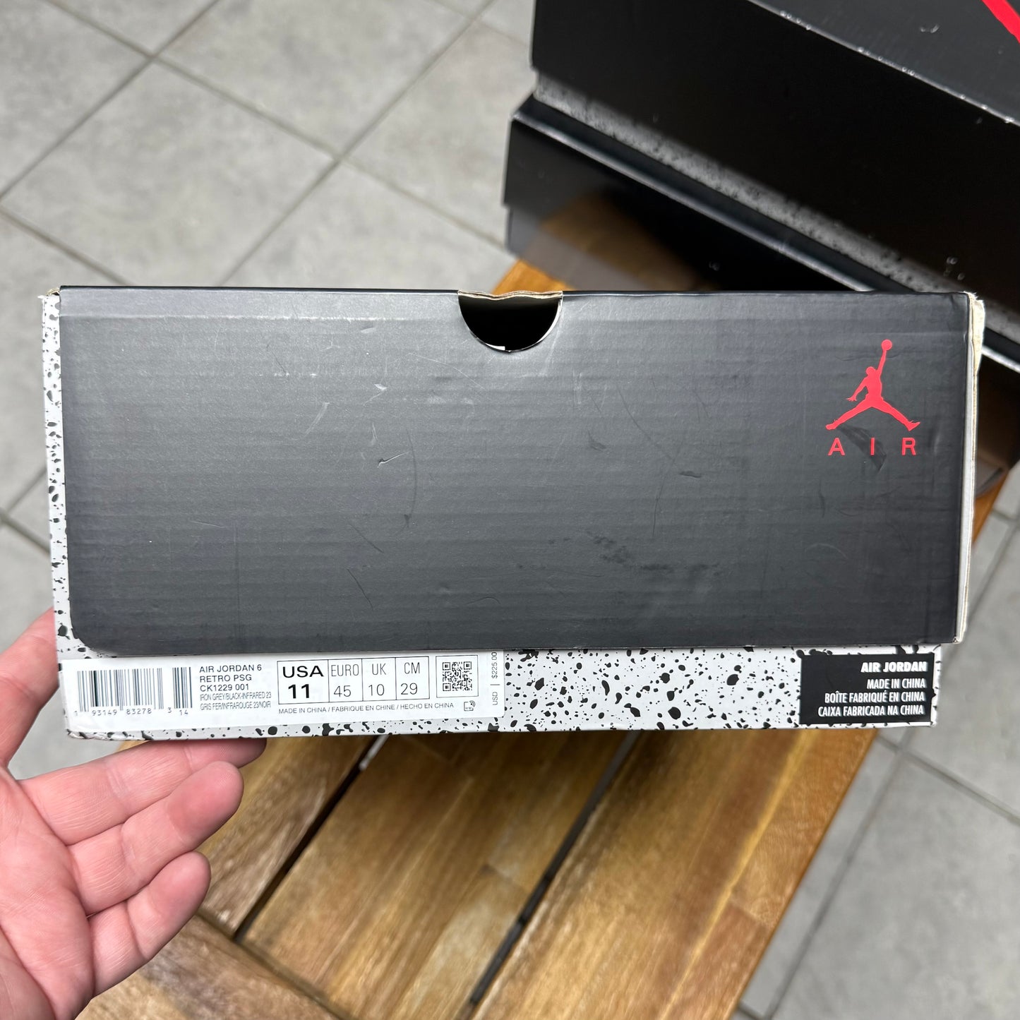 Paris Saint-Germain x Air Jordan 6
Retro Iron Grey