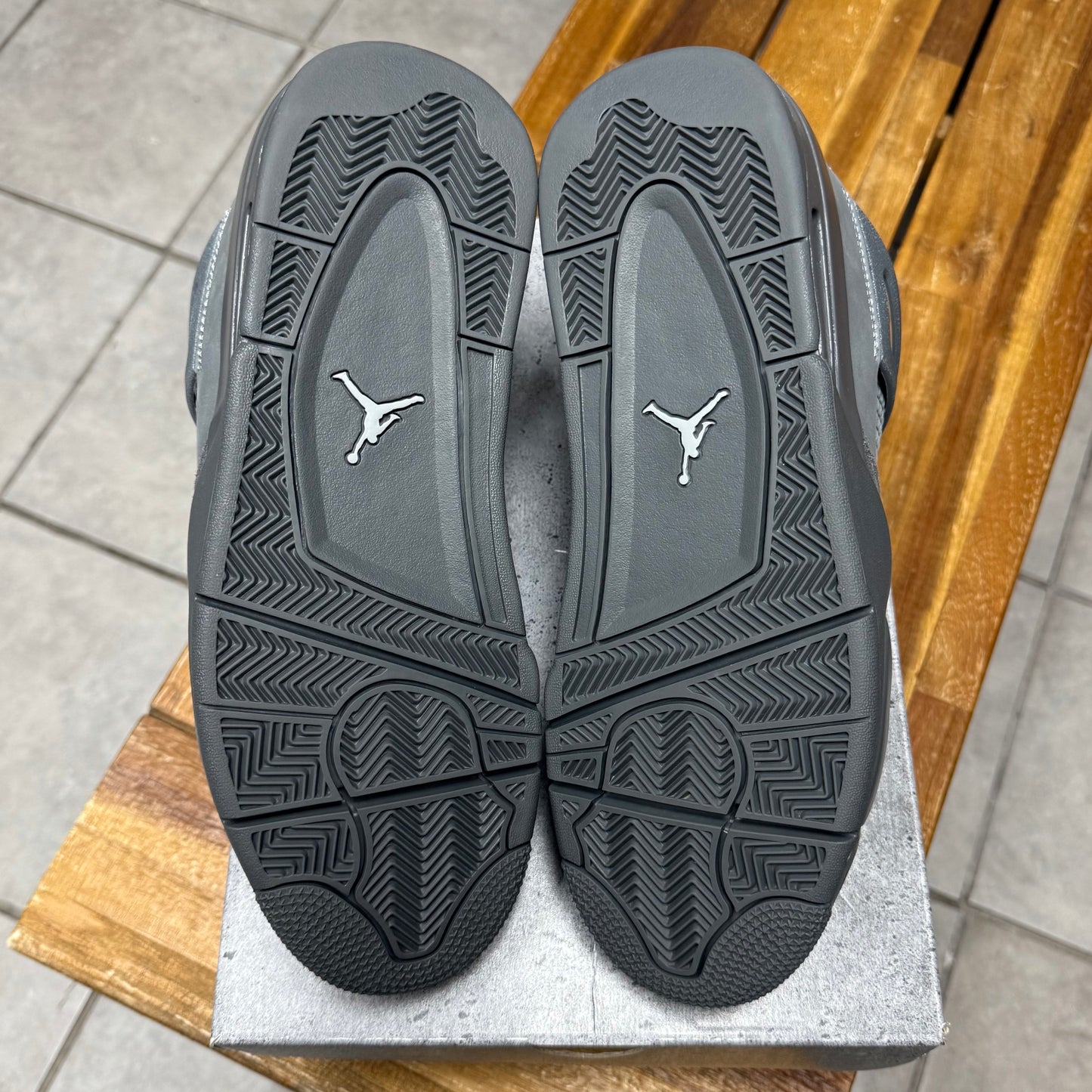 Jordan 4 Wet Cement (Worn)