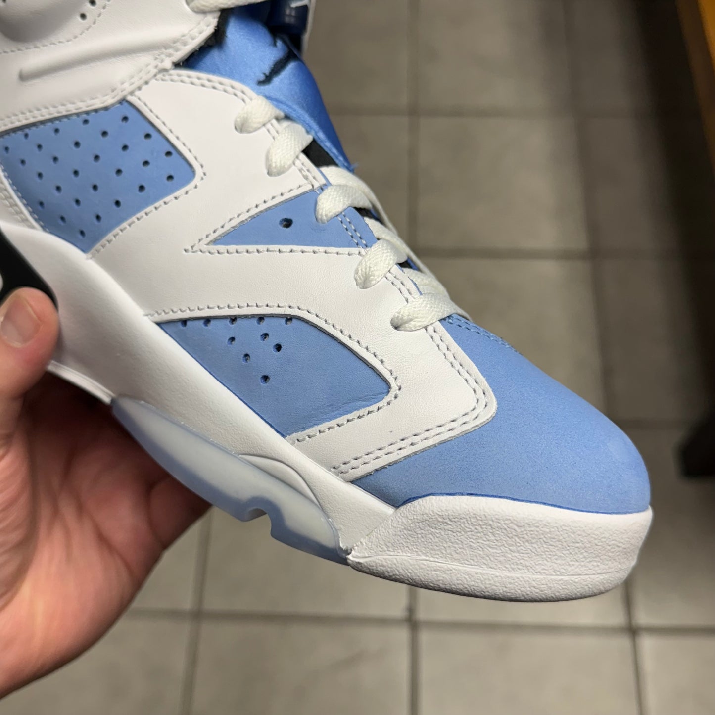 Jordan 6 UNC (Worn)