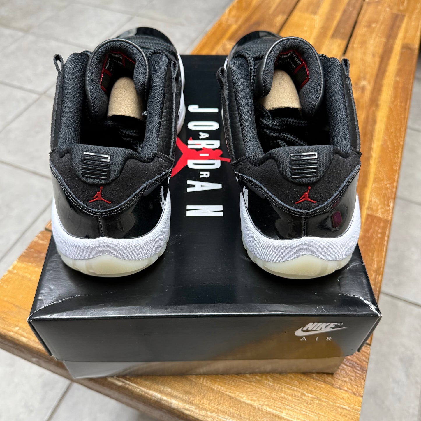 Jordan 11 Low 72-10