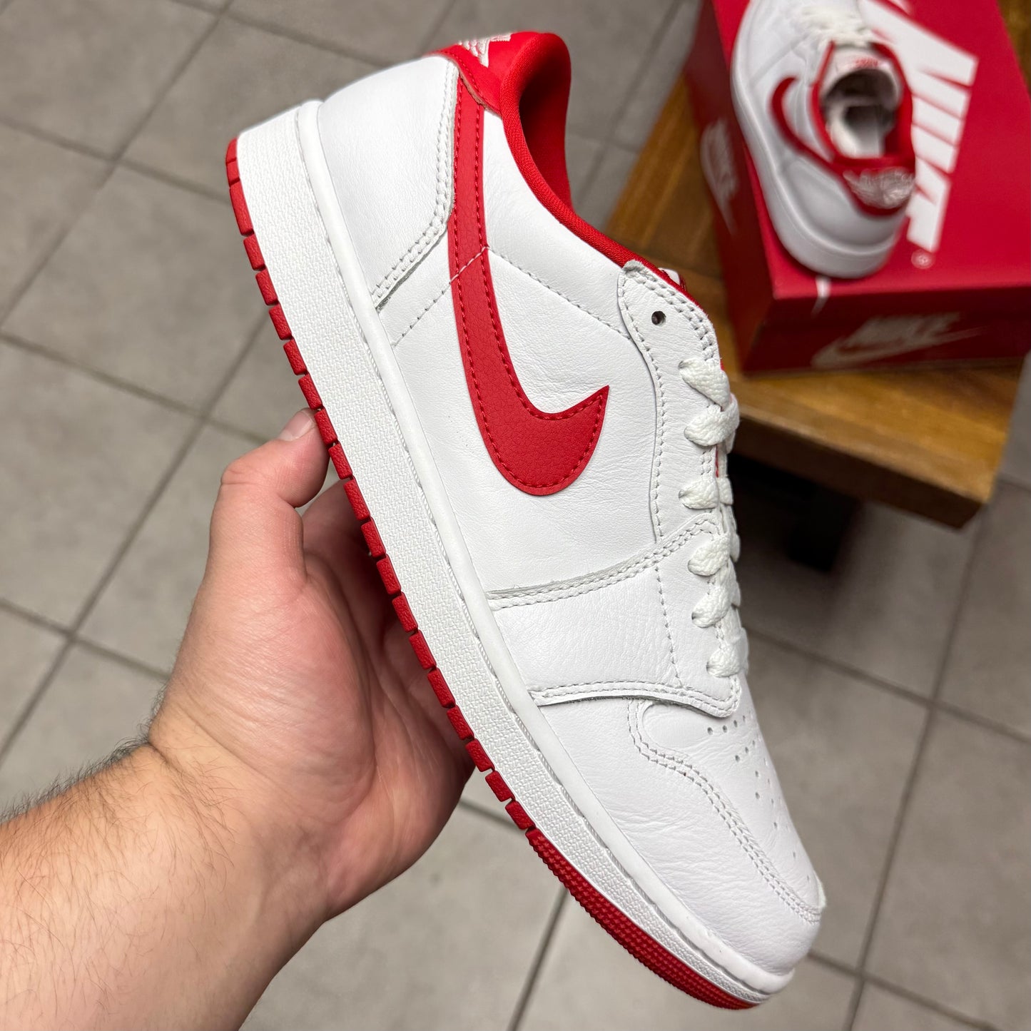 Jordan 1 Low OG University Red (Worn)