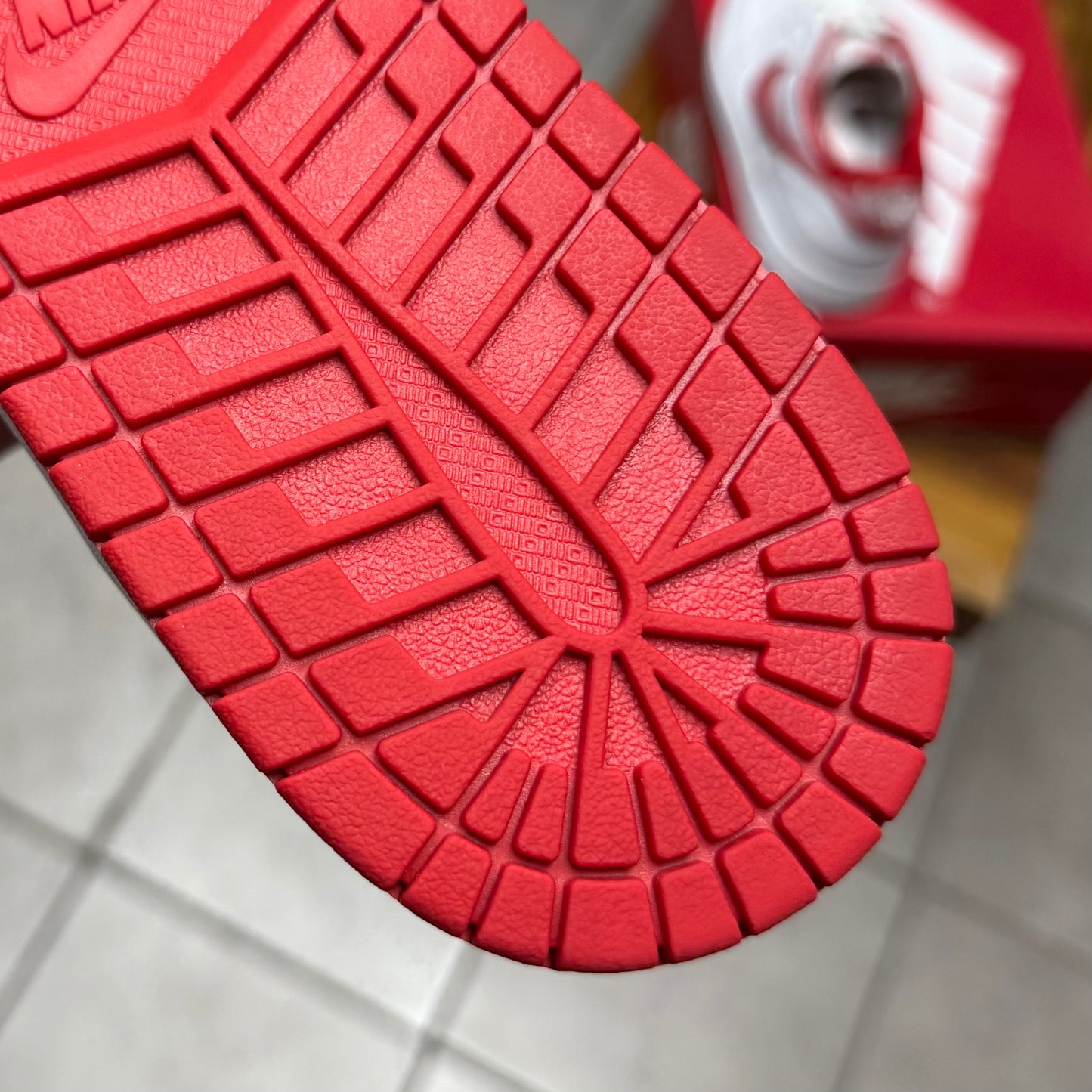 Jordan 1 Low OG University Red (Worn)