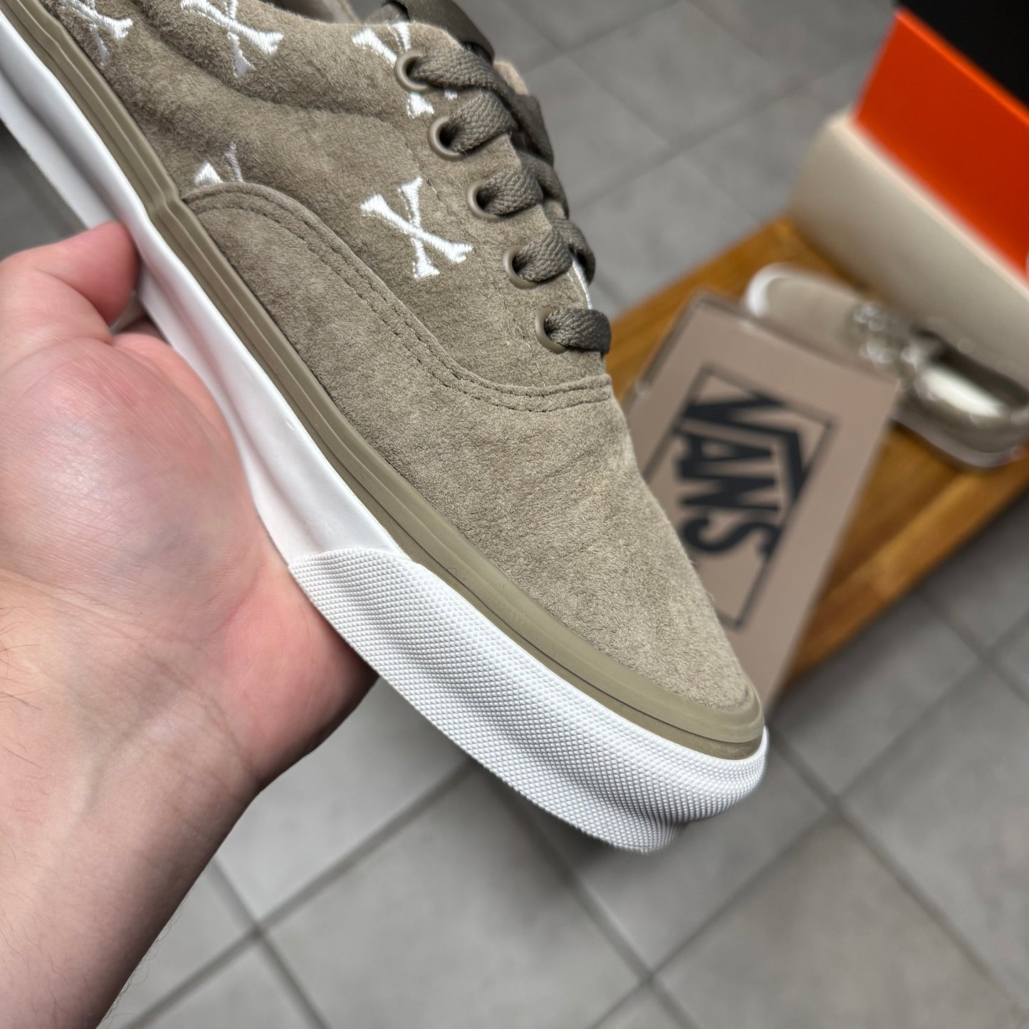 VANS WTAPS x OG Era LX
Bones - Coyote (Worn)