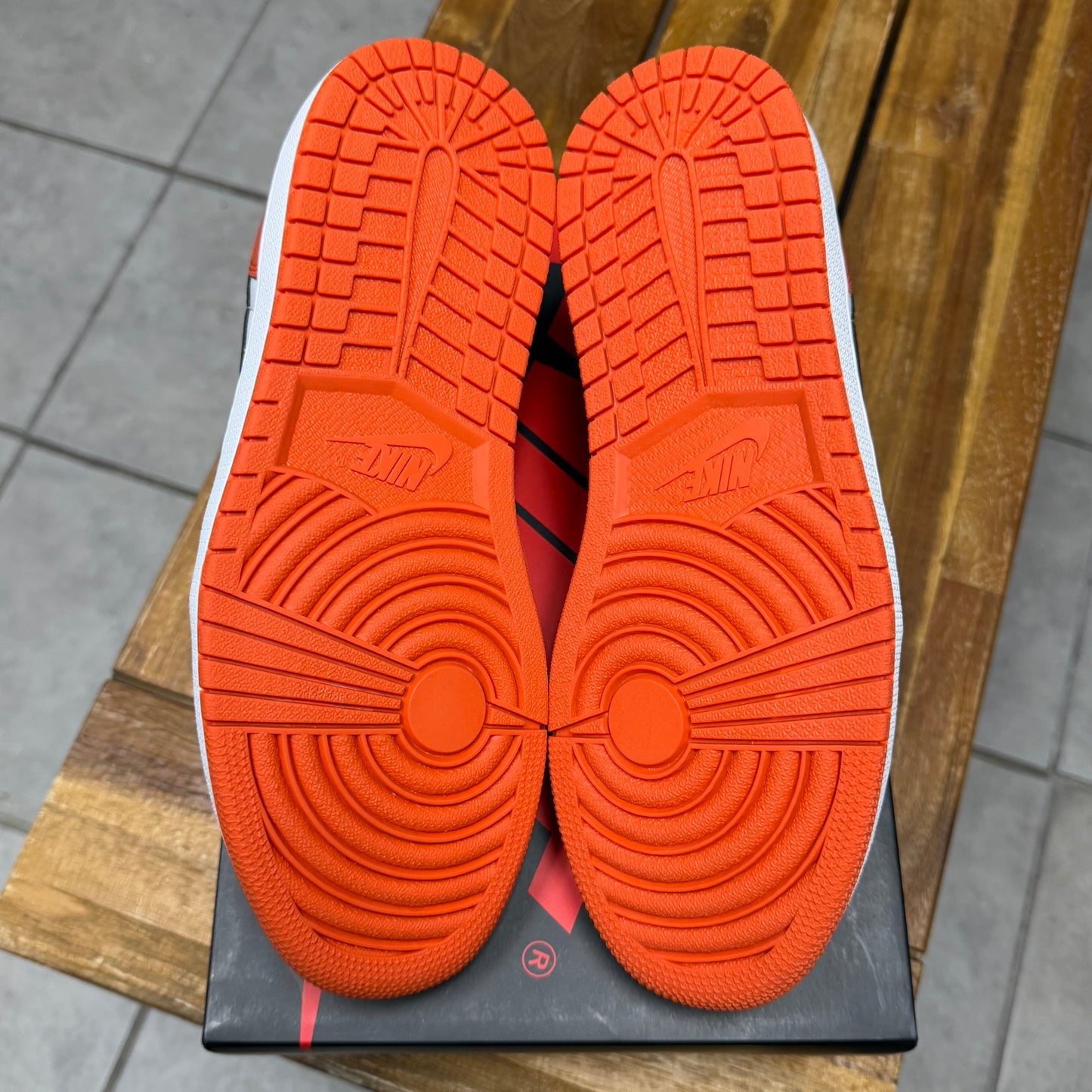 Jordan 1 Low OG Starfish