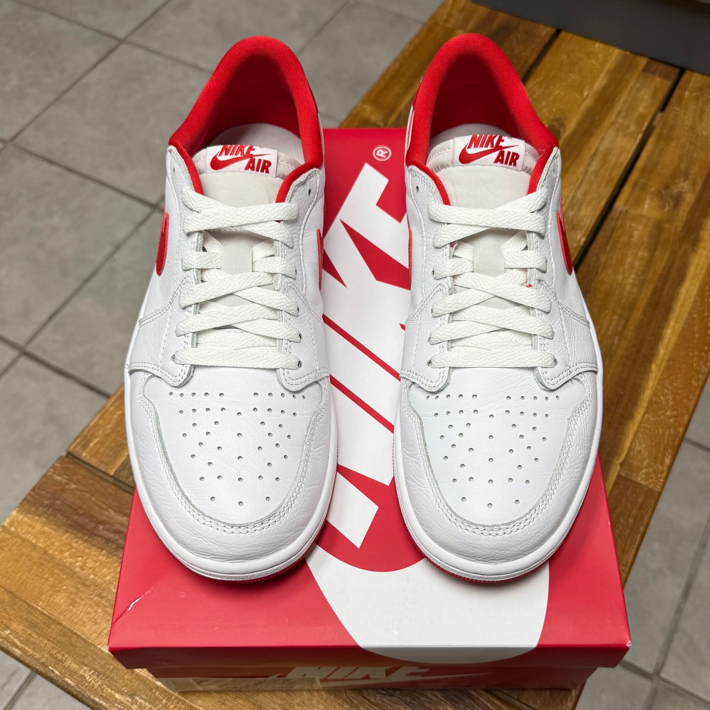 Jordan 1 Low OG University Red (Worn)