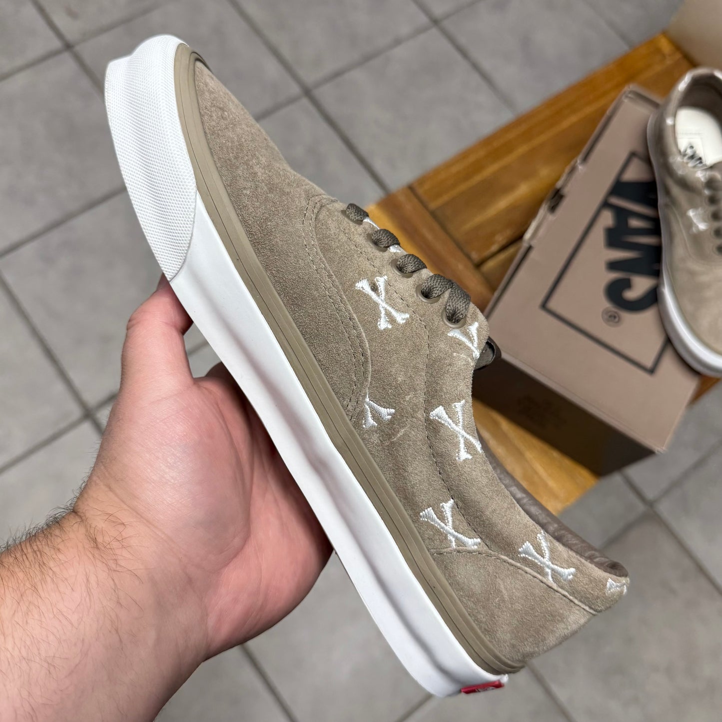 VANS WTAPS x OG Era LX
Bones - Coyote (Worn)