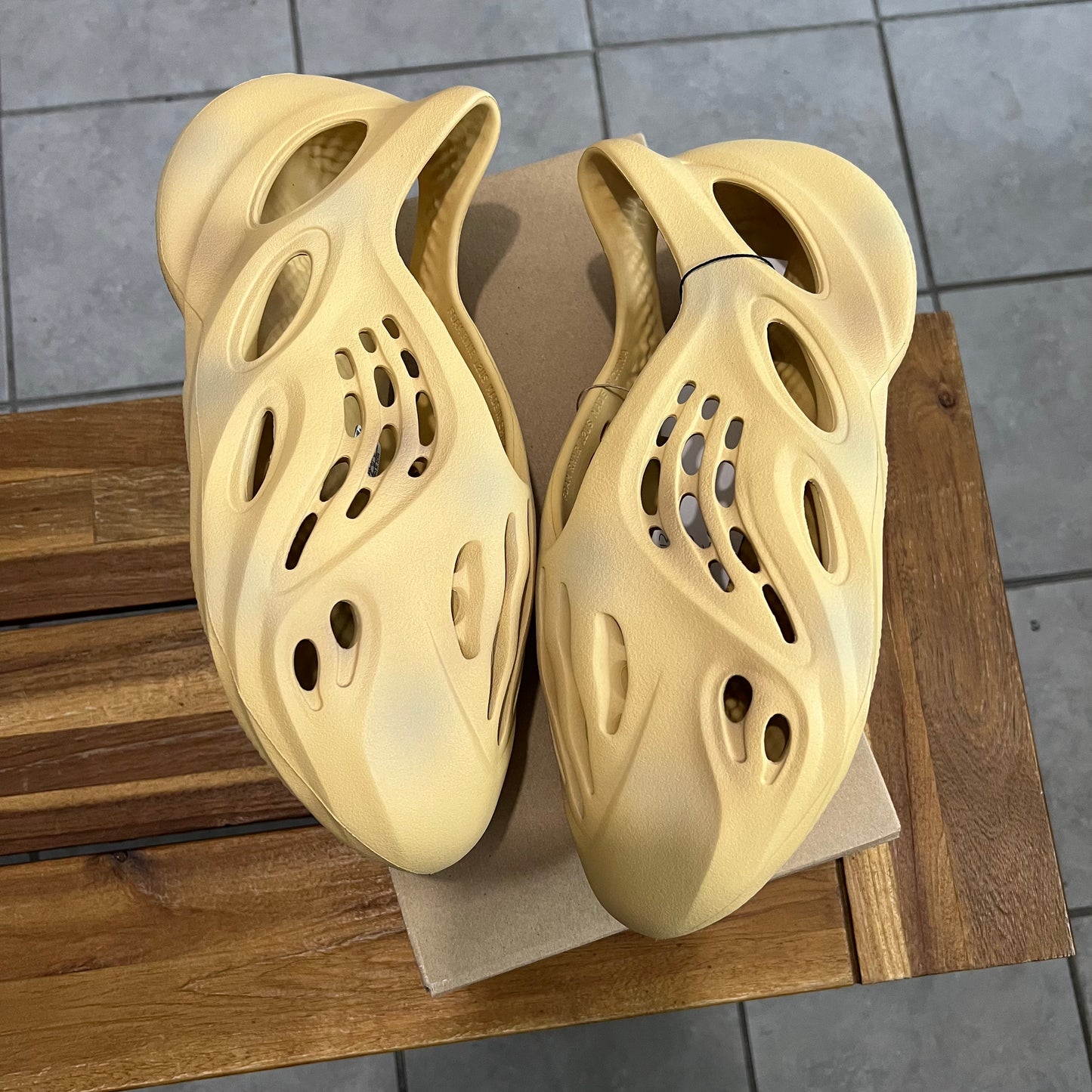 Yeezy Foam RNNR Desert Sand