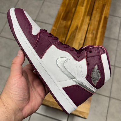 Jordan 1 High OG Bordeaux (Worn)