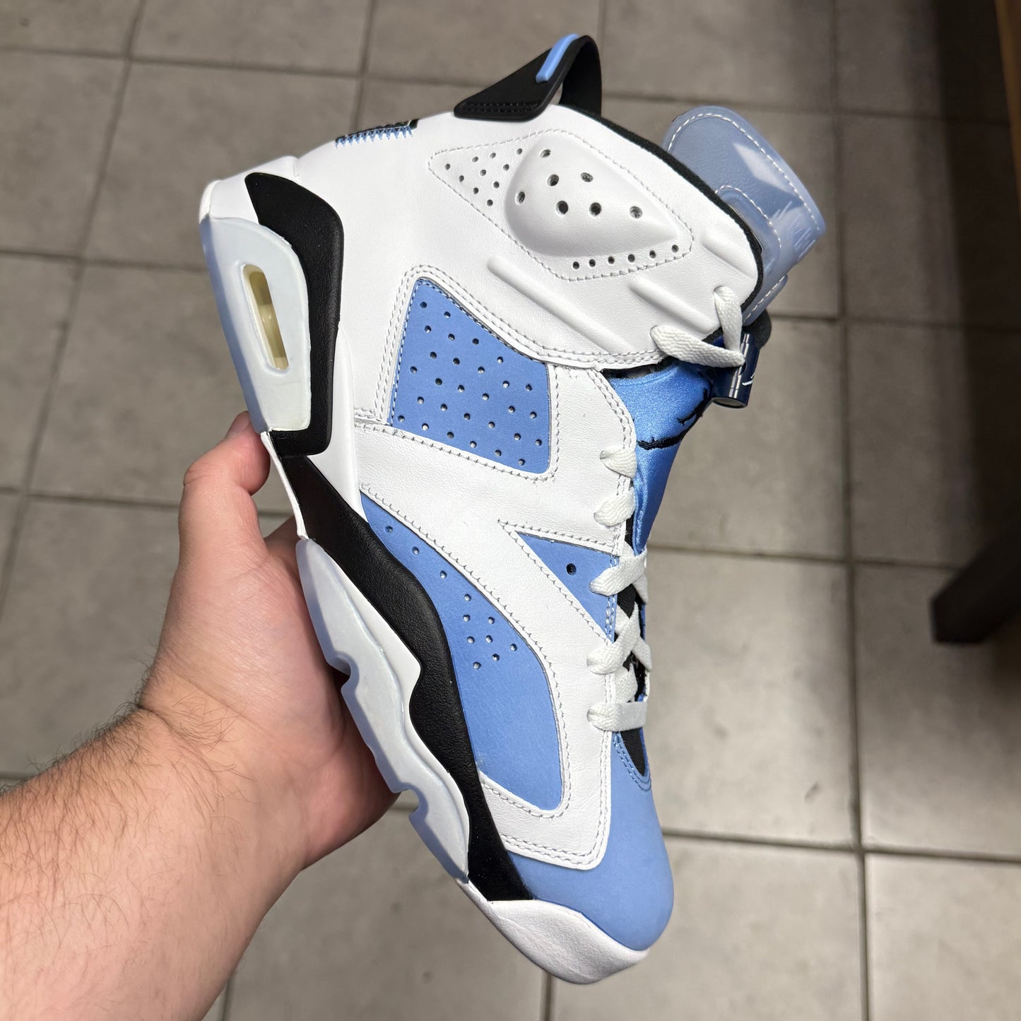 Jordan 6 UNC (Worn)