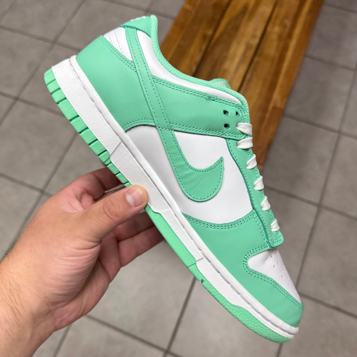Dunk Low Green Glow (Worn)