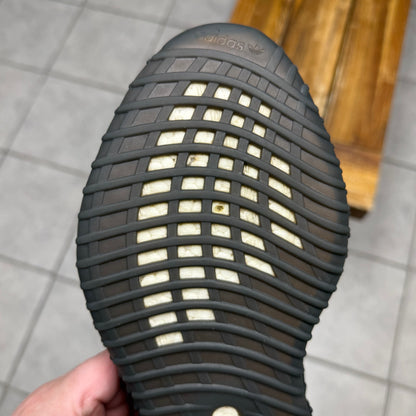 Yeezy 350 V2 Oreo (Worn)