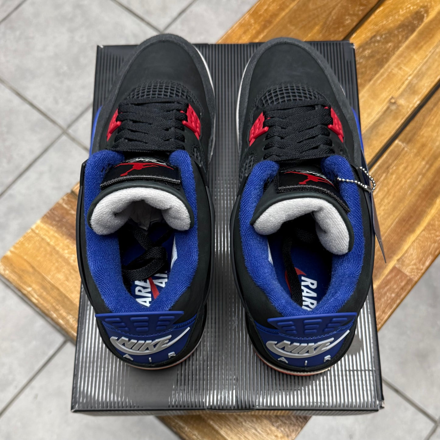 Jordan 4 Rare Air - White Lettering