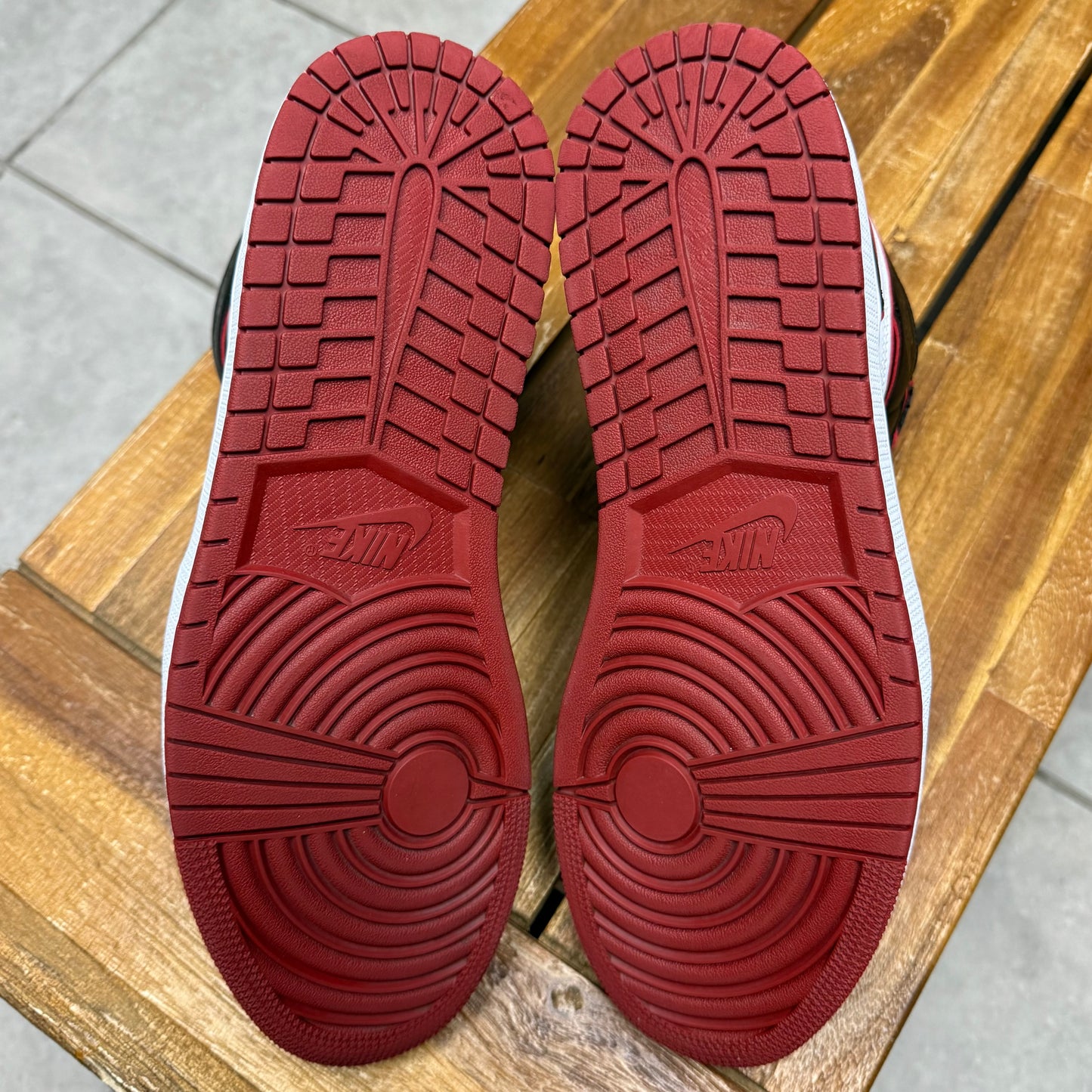 Jordan 1 High Bloodline (Worn)