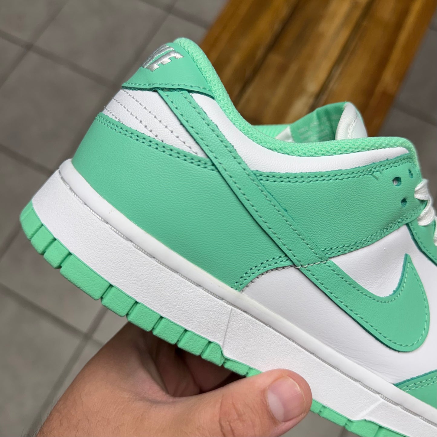 Dunk Low Green Glow (Worn)