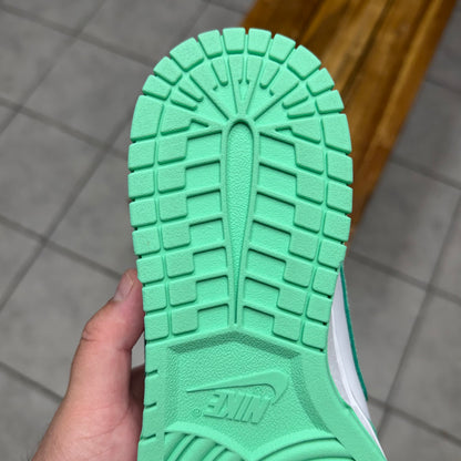 Dunk Low Green Glow (Worn)