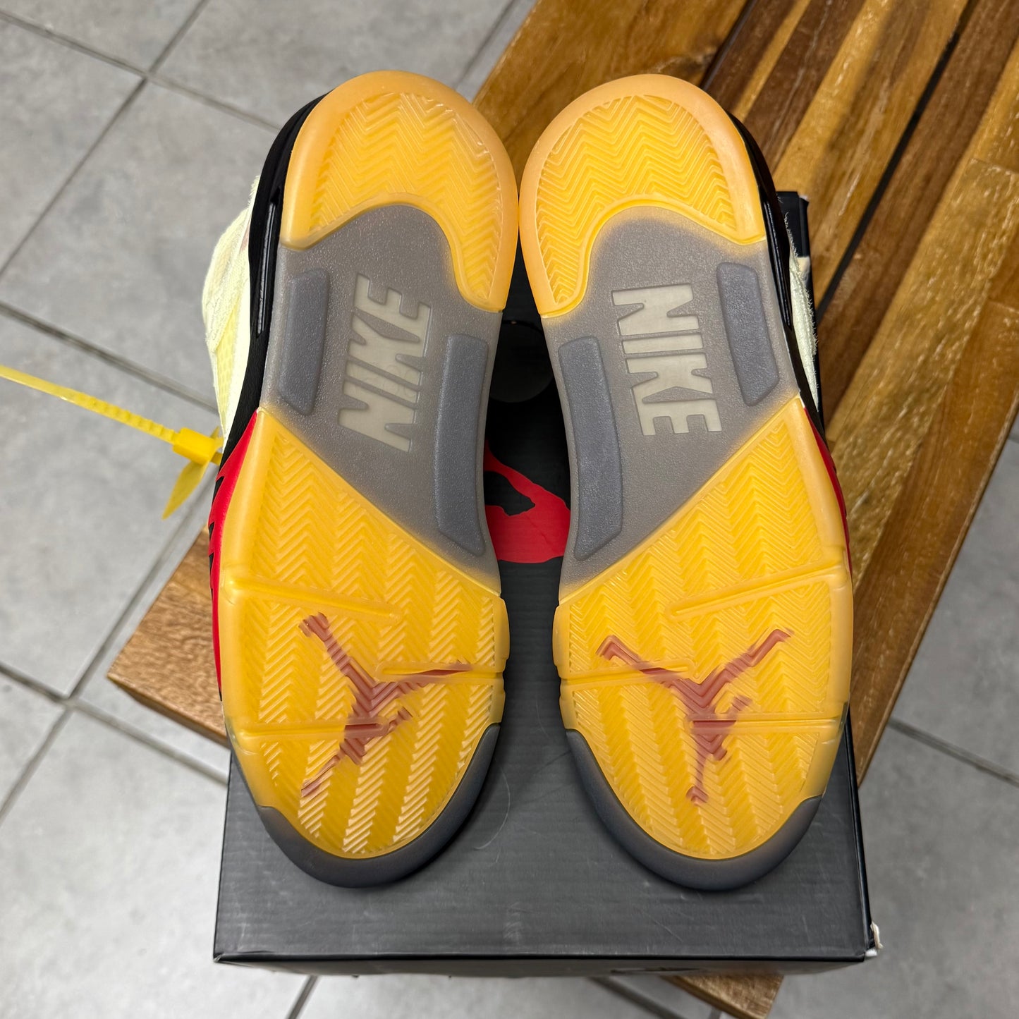 Jordan 5 x Off-White ‘Sail’