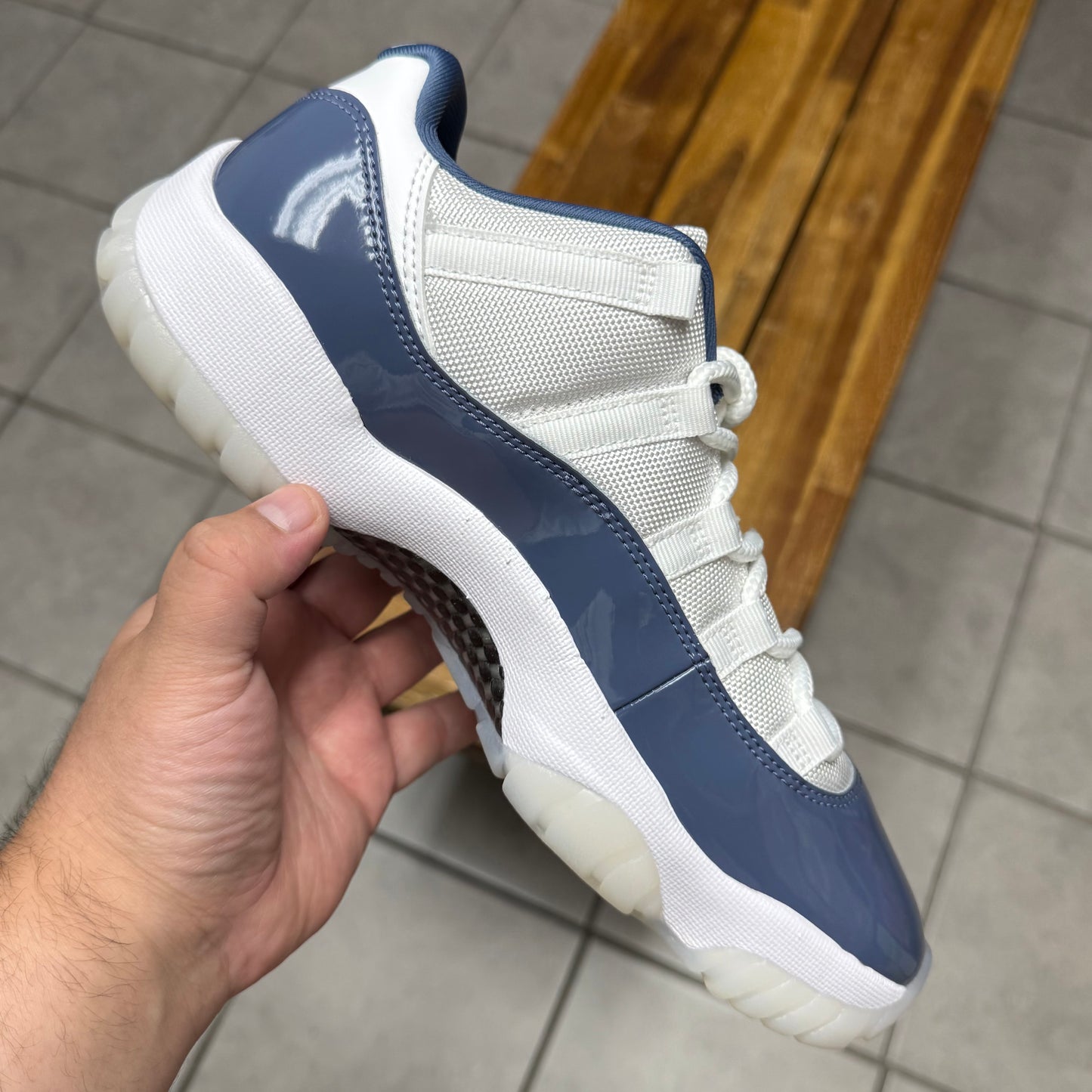 Jordan 11 Low Diffused Blue
