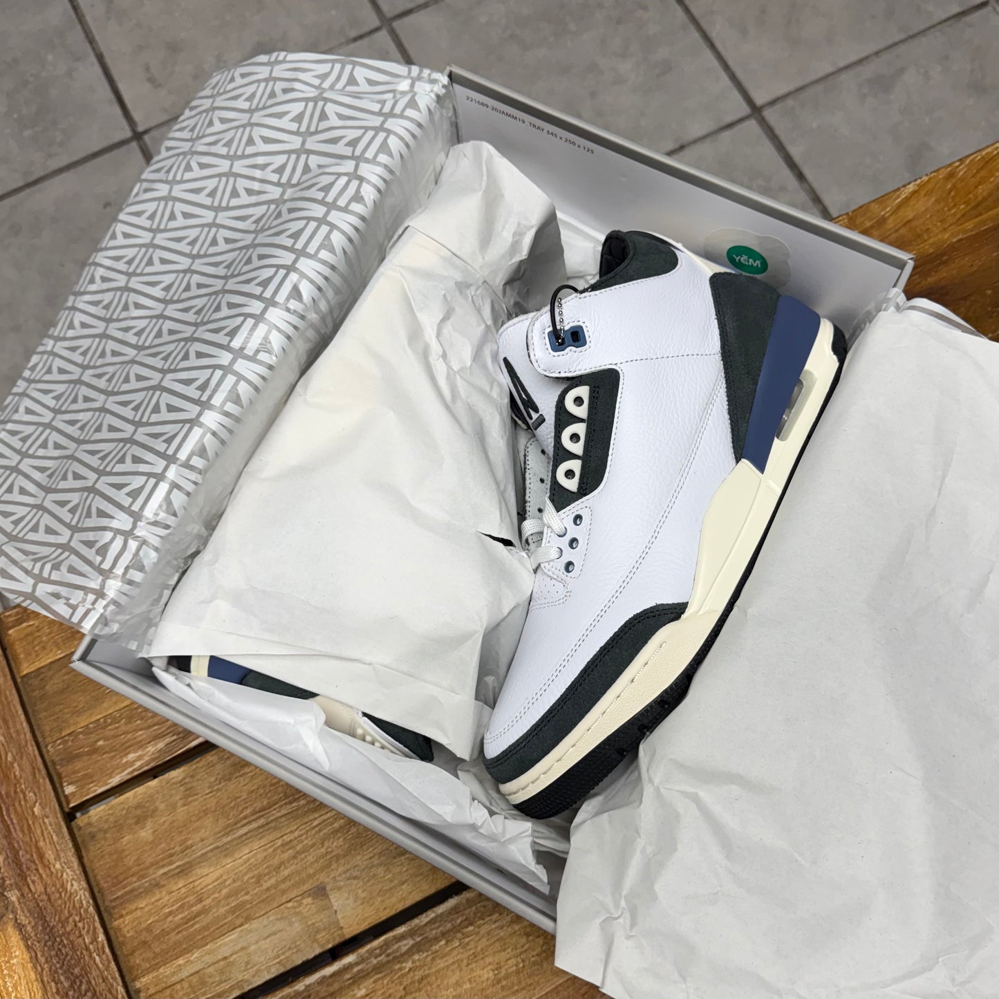 Jordan 3 x A Ma Maniére ‘For The Love’