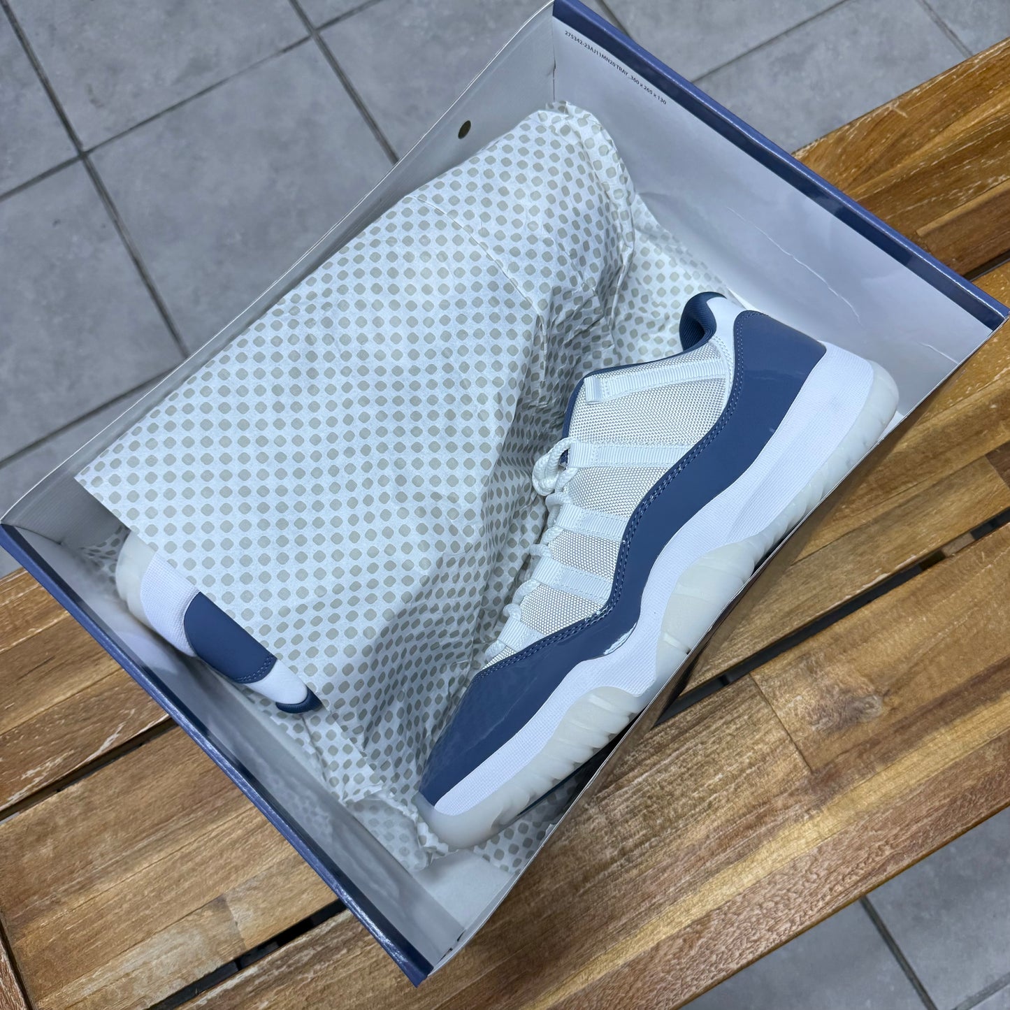 Jordan 11 Low Diffused Blue