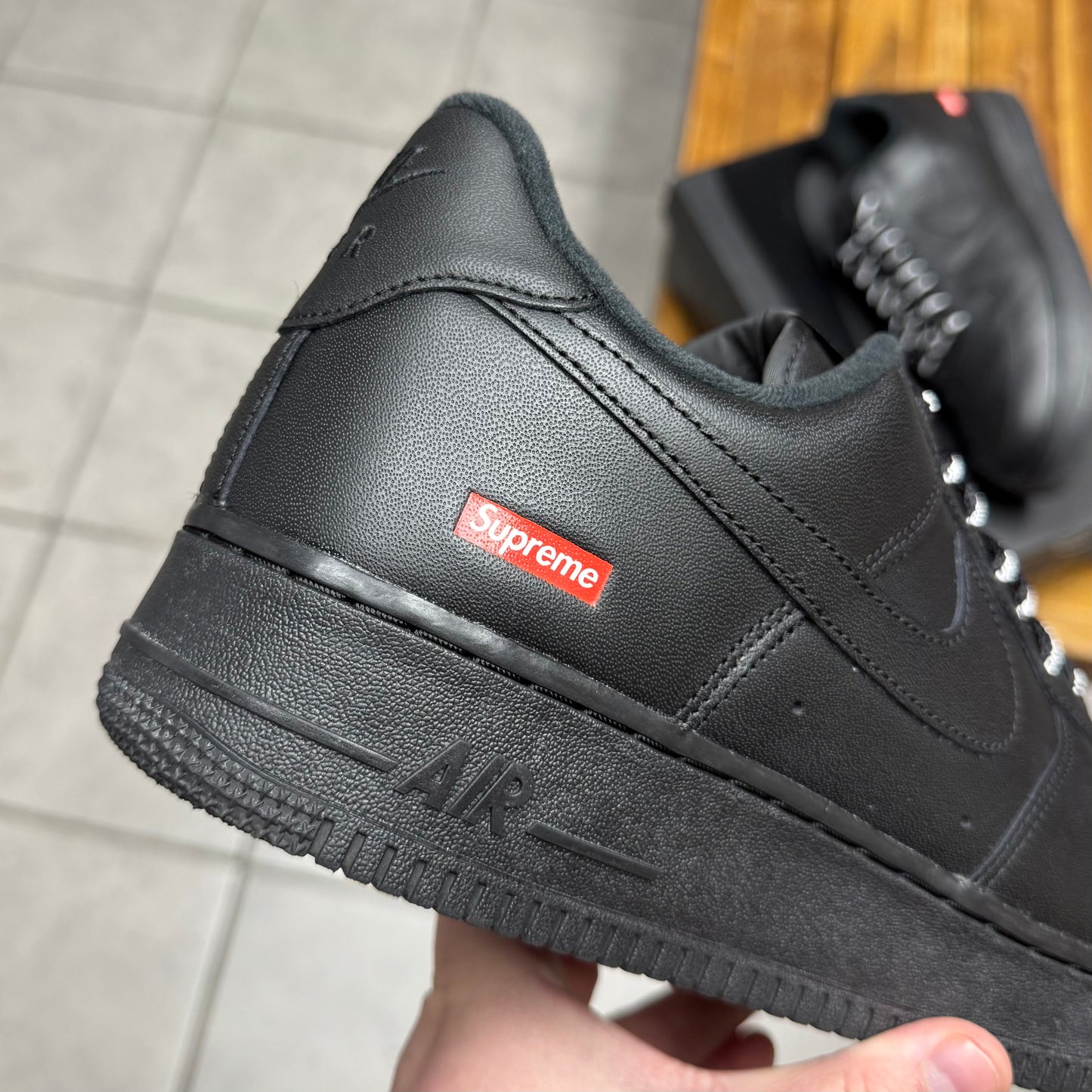 Air Force 1 Low x Supreme Black (Worn)