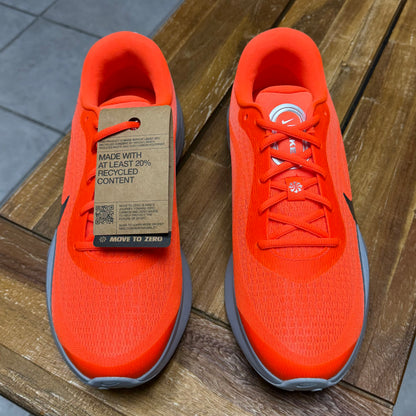 Nike Journey Run Premium Hyper Crimson